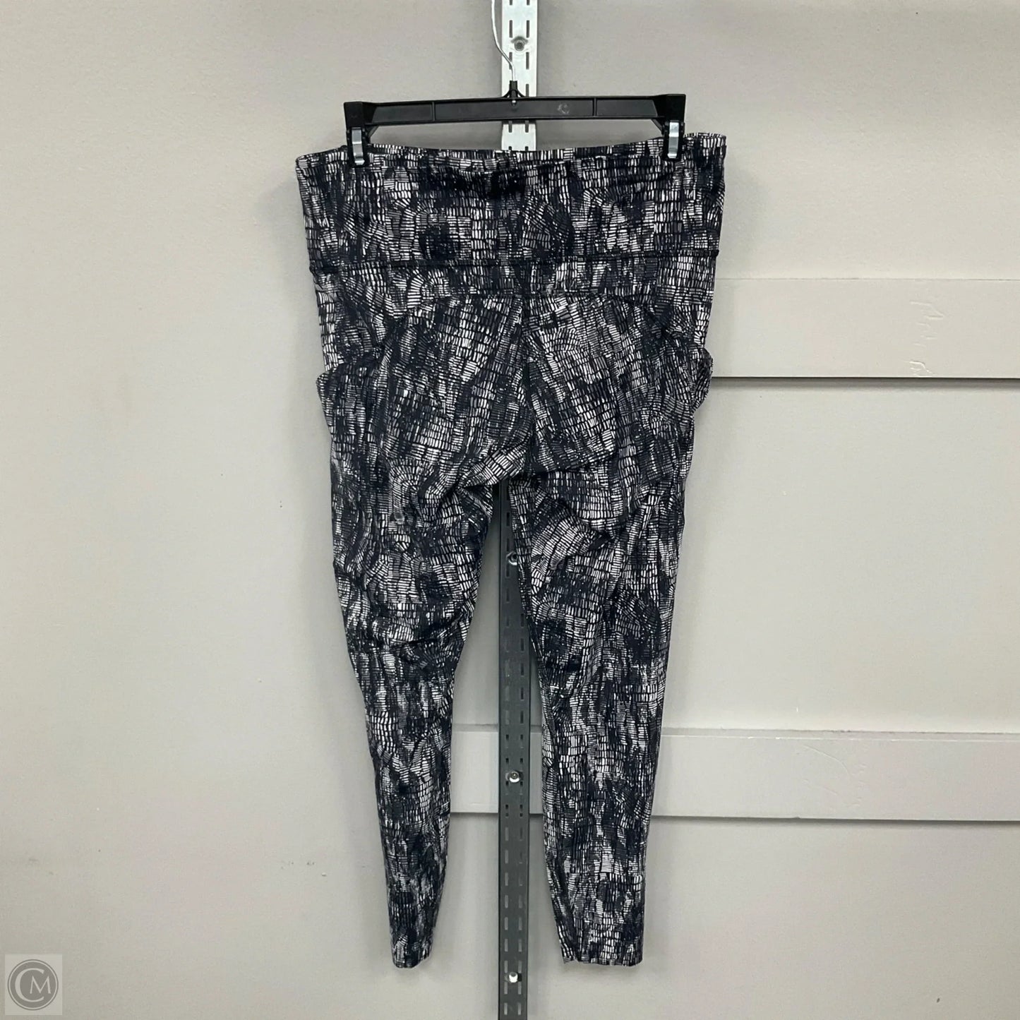 Athletic Leggings By Lululemon In Black & White, Size: 10