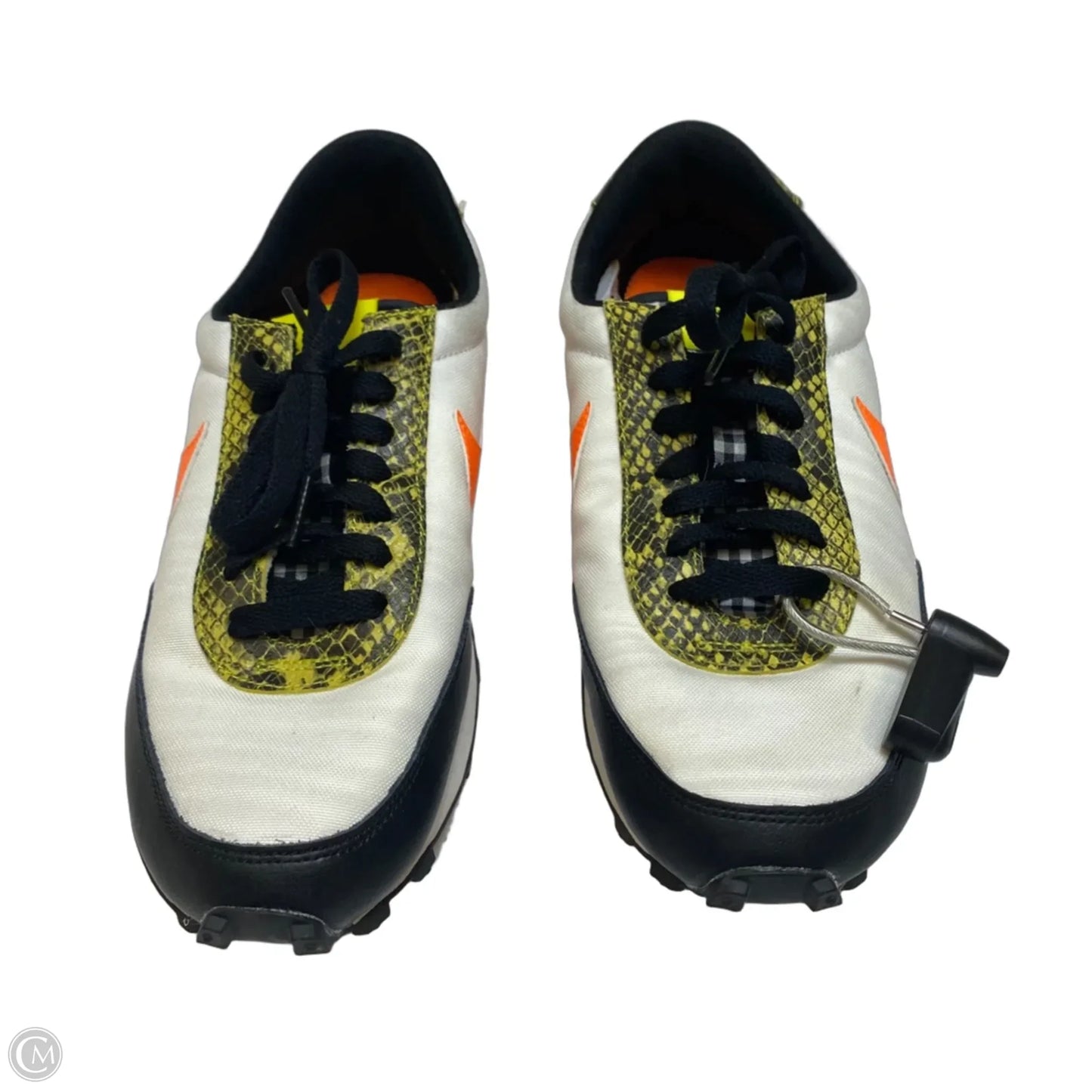 Shoes Sneakers By Nike In Black & Cream, Size: 9