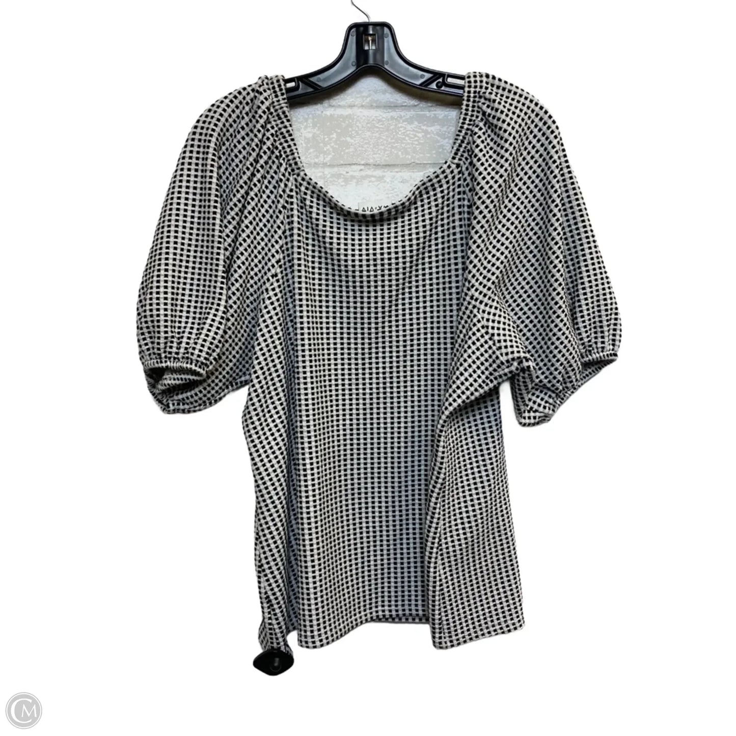 Top Short Sleeve By Ava & Viv In Black & White, Size: 2x