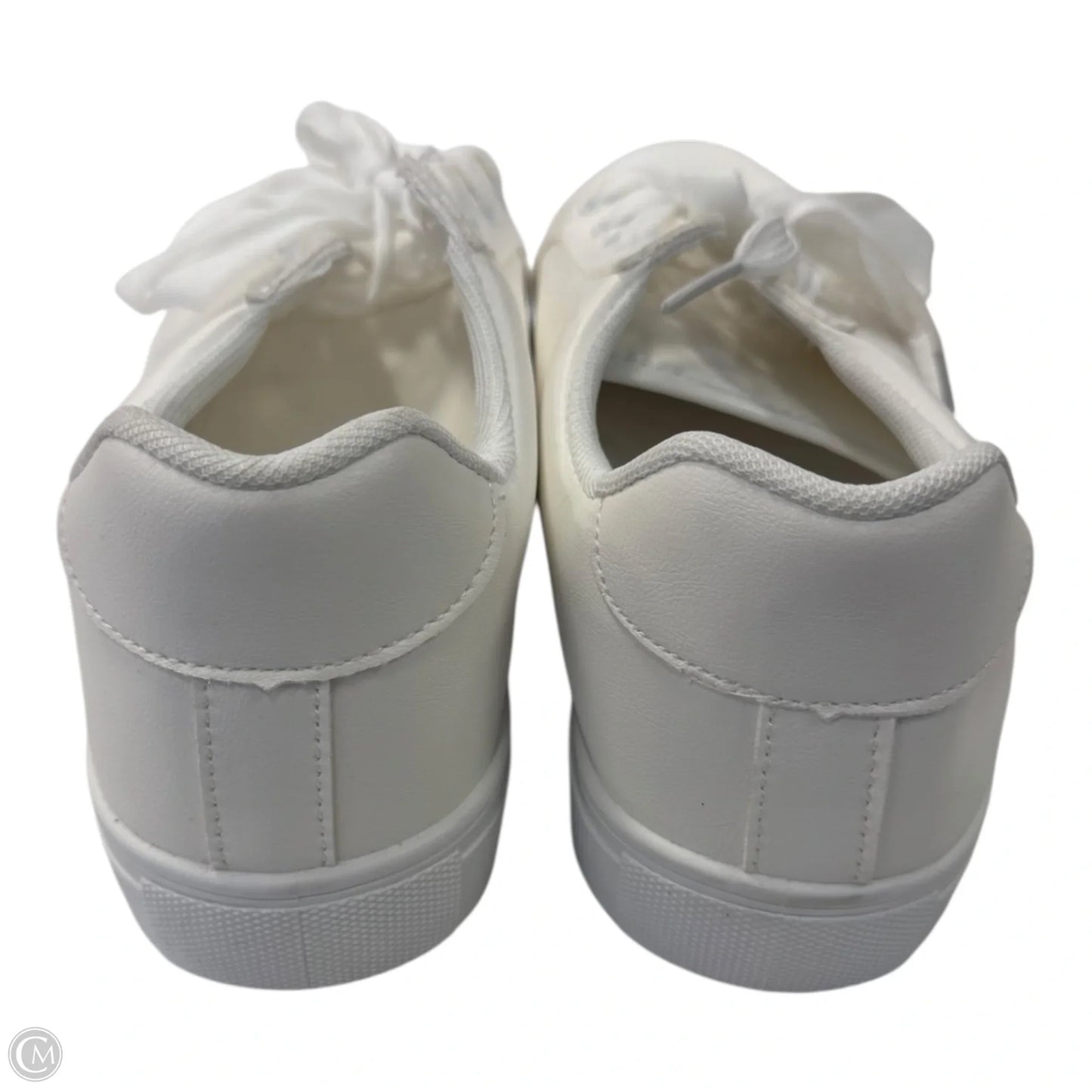Shoes Sneakers By Clothes Mentor In White, Size: 10