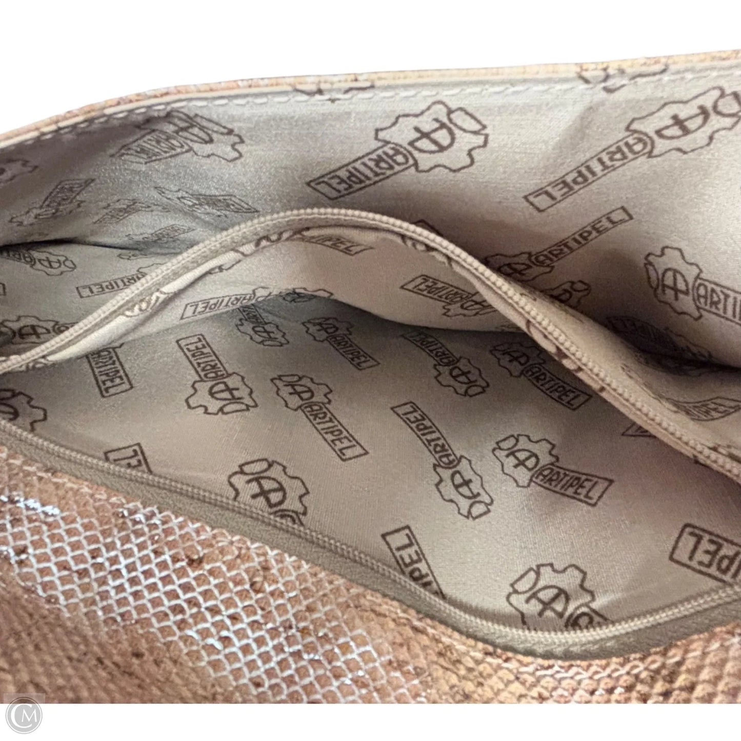 Clutch By Clothes Mentor, Size: Medium