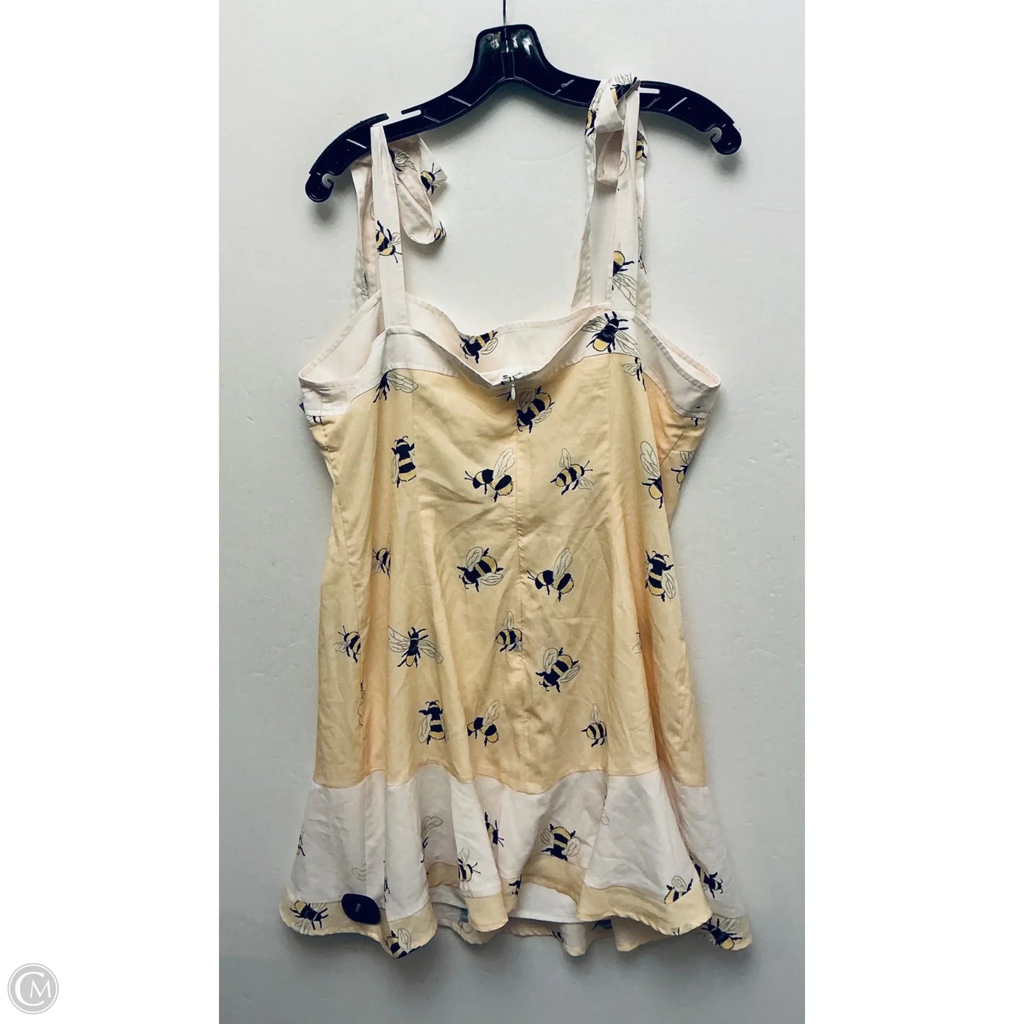 Dress Casual Short By Clothes Mentor In Yellow, Size: L