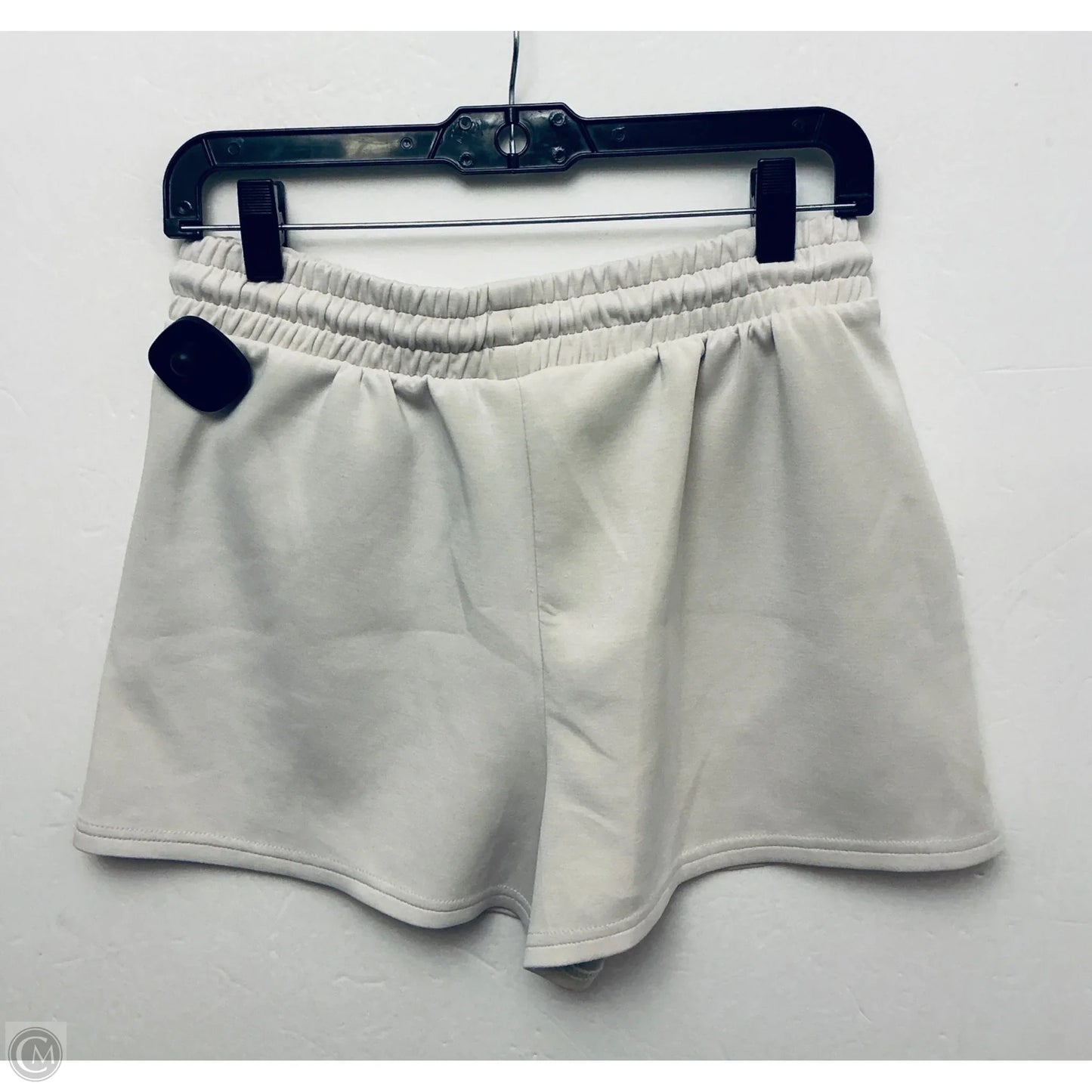 Shorts By Clothes Mentor In Cream, Size: L