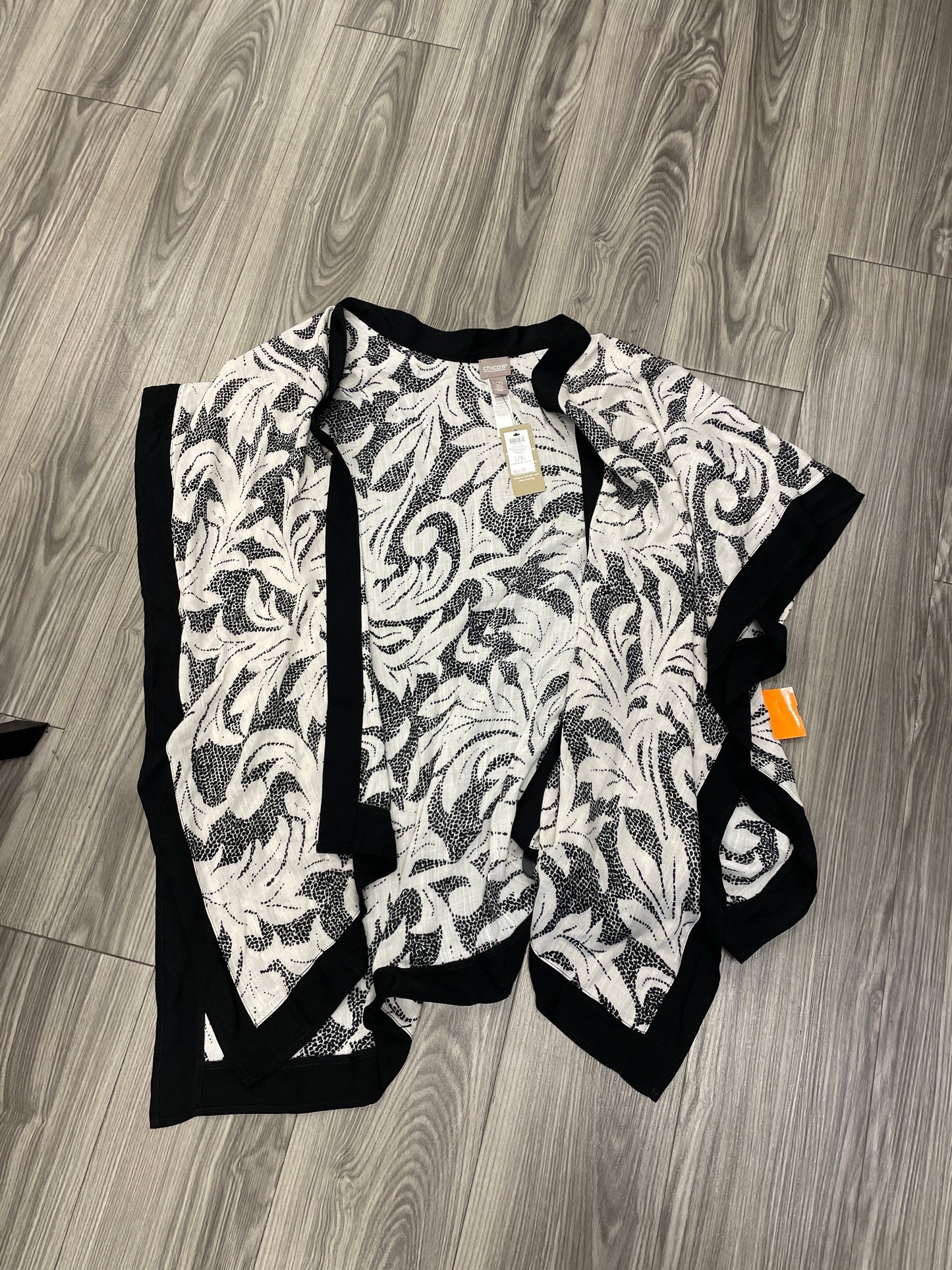 Shawl By Chicos Size: L