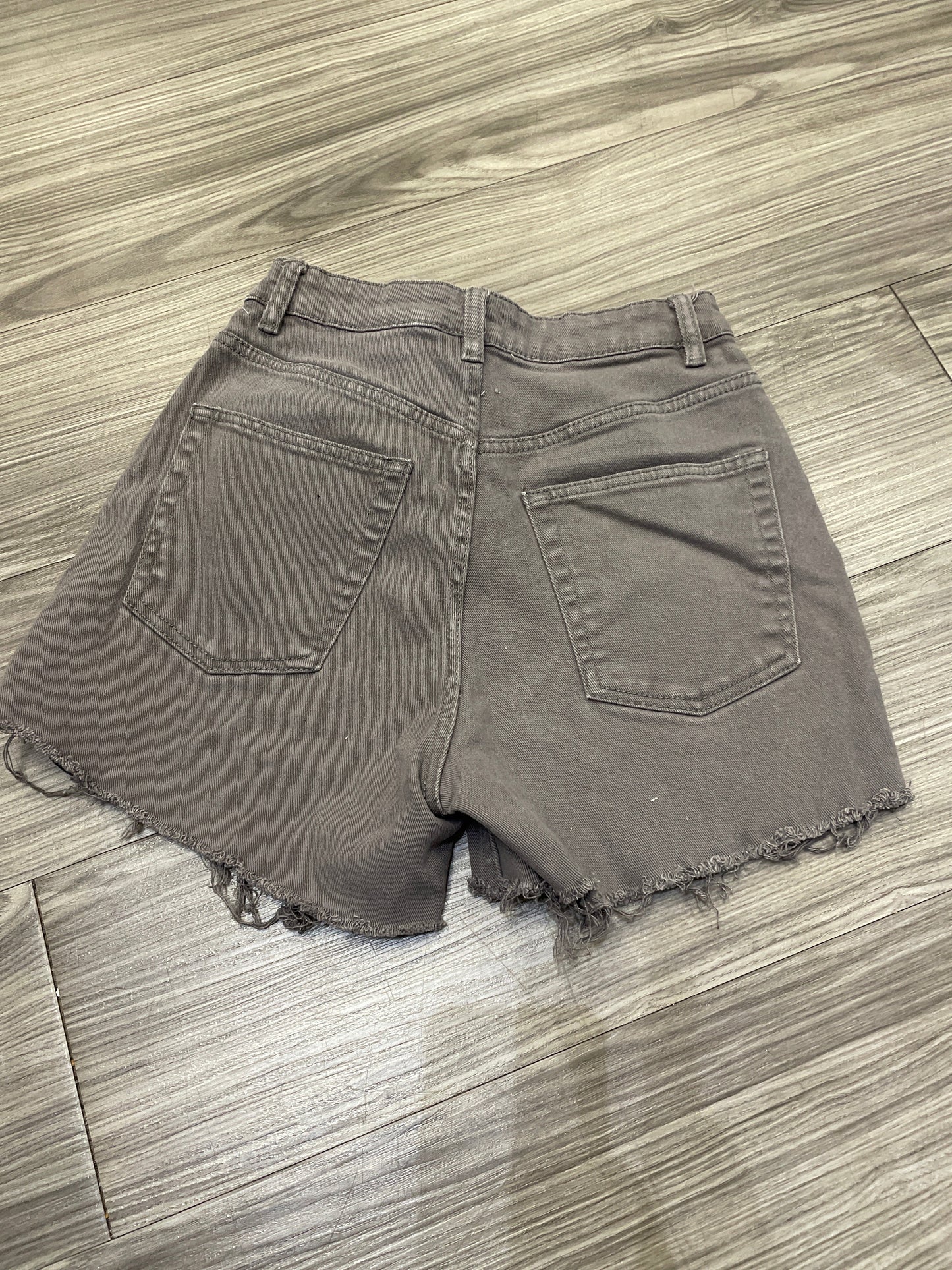 Shorts By Divided Size: 4