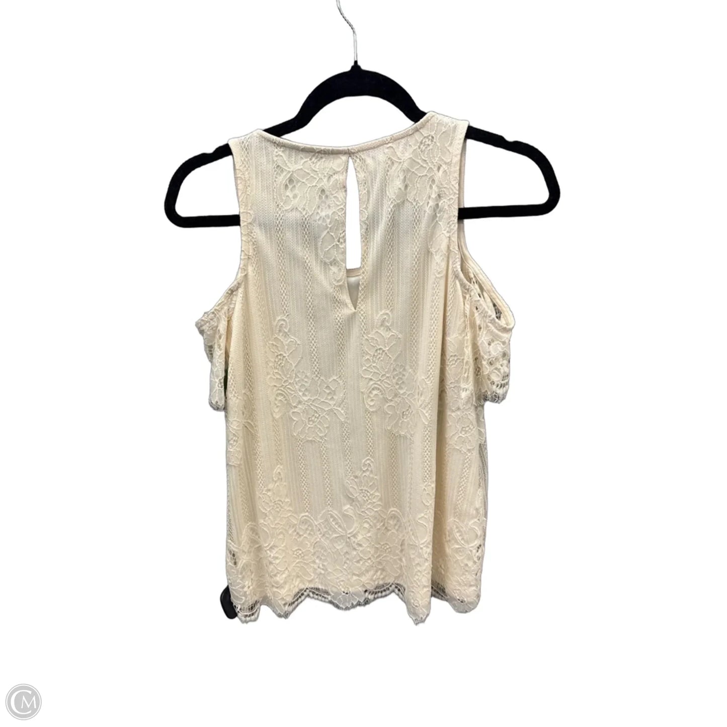 Top Short Sleeve By Maurices In Cream, Size: S