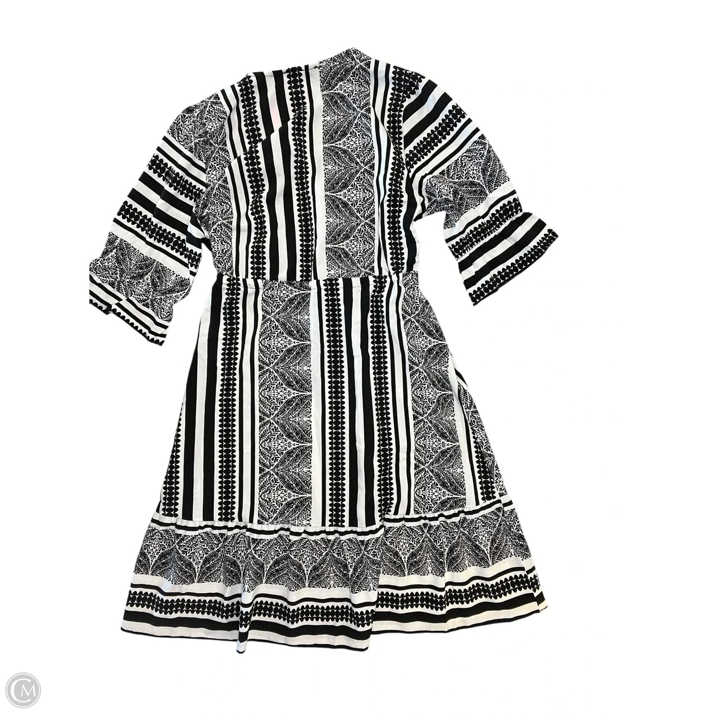 Dress Casual Short By Clothes Mentor In Black & White, Size: S