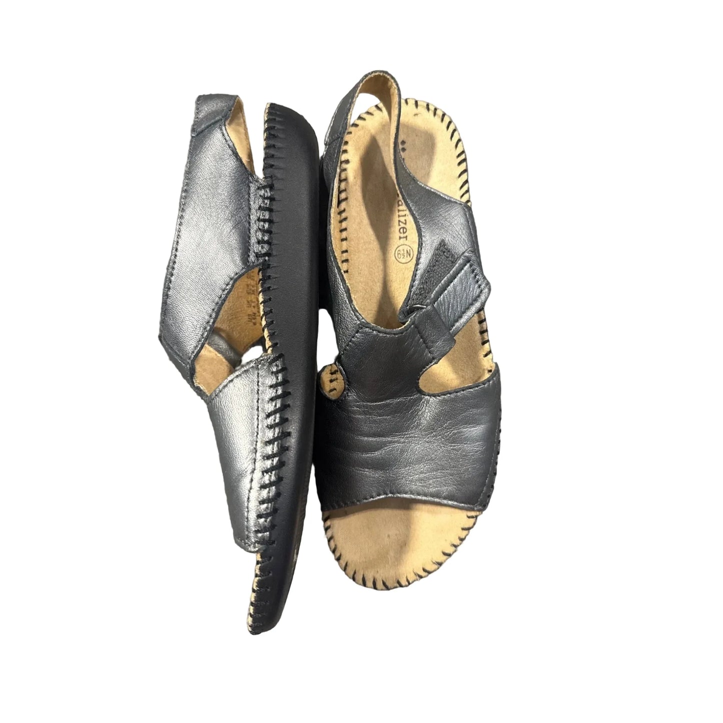 Sandals Flats By Naturalizer In Grey, Size: 6.5