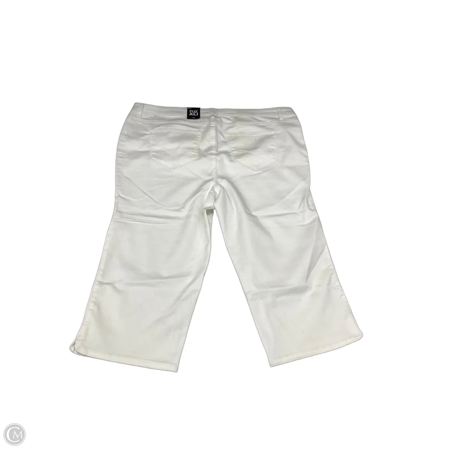 Capris By Roz And Ali In White, Size: 22