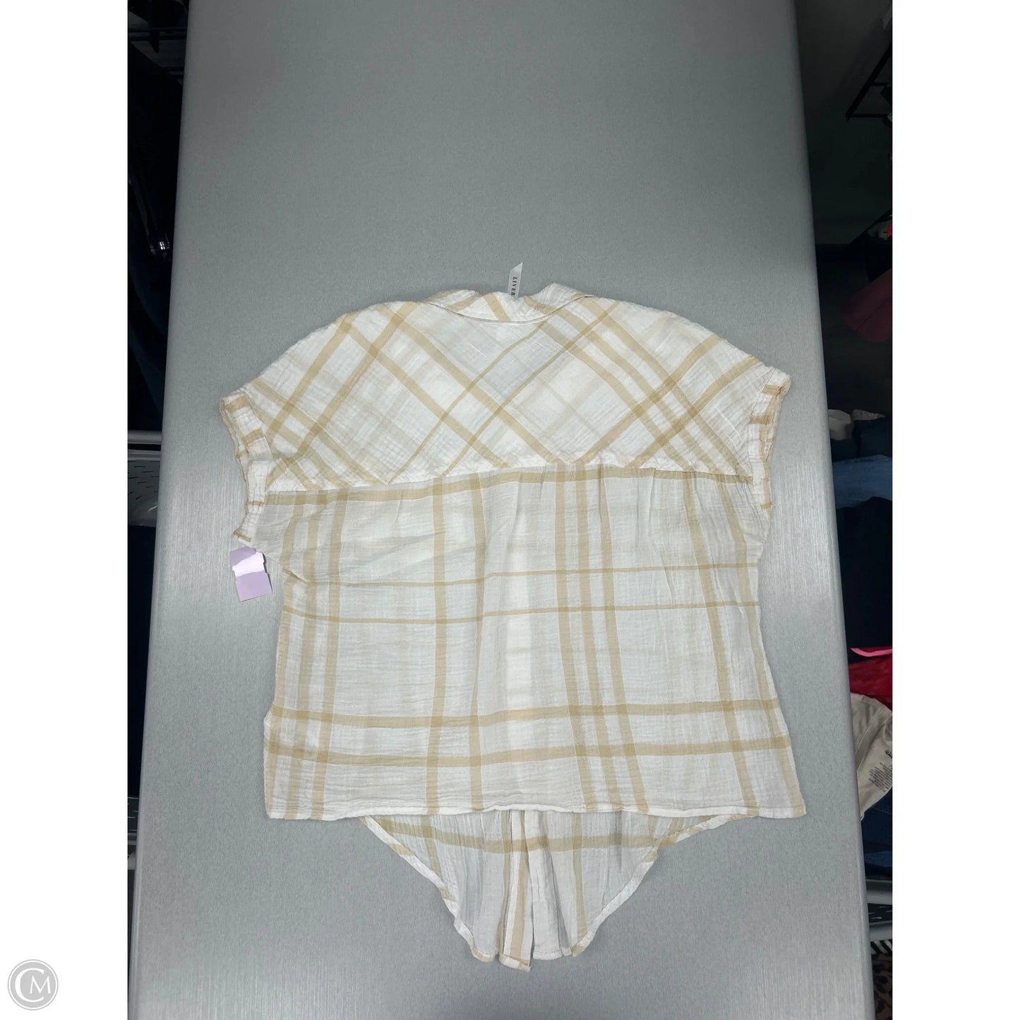 Top Short Sleeve By Liverpool In Tan & White, Size: L
