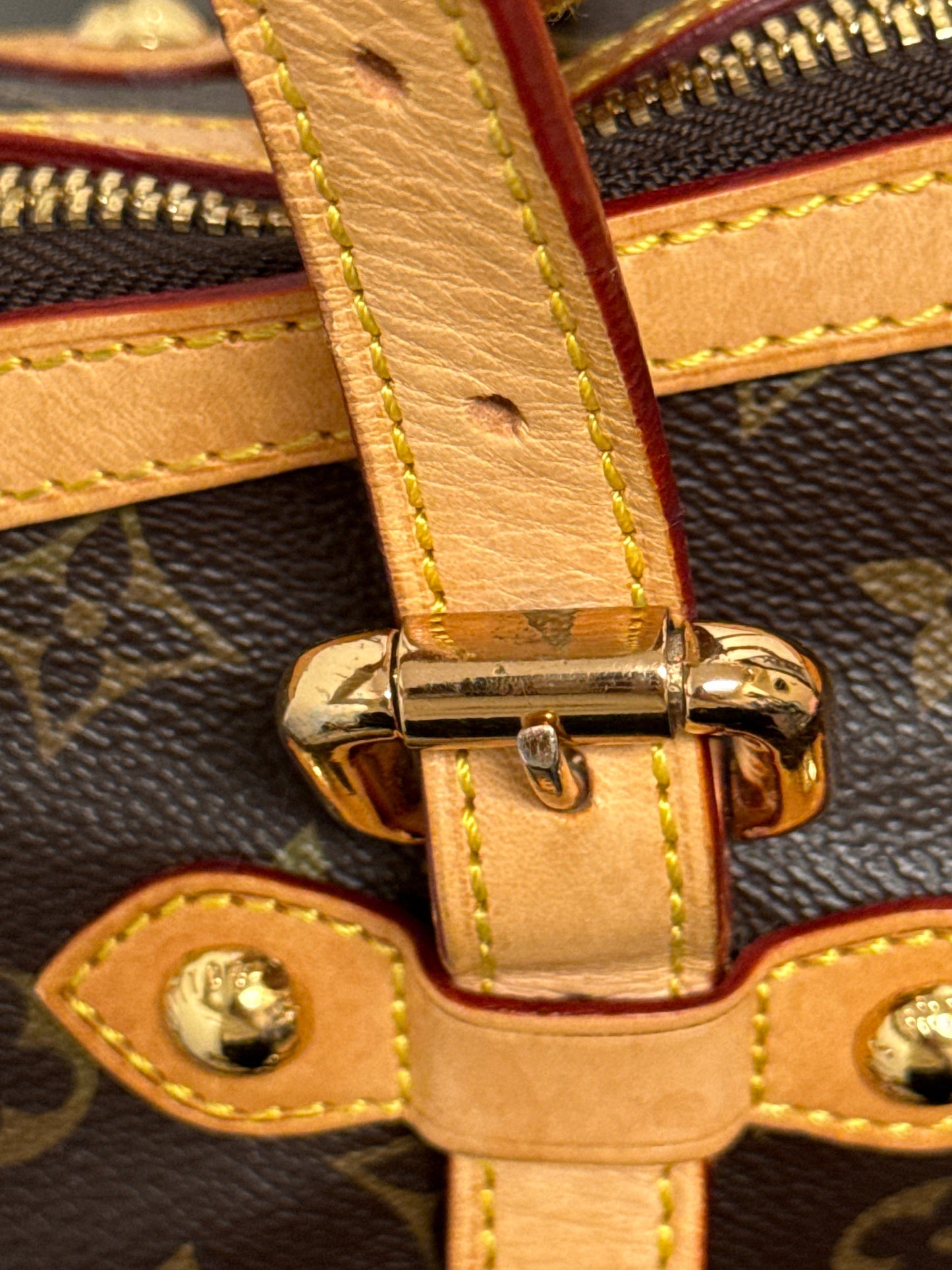 Handbag Luxury Designer By Louis Vuitton, Size: Large