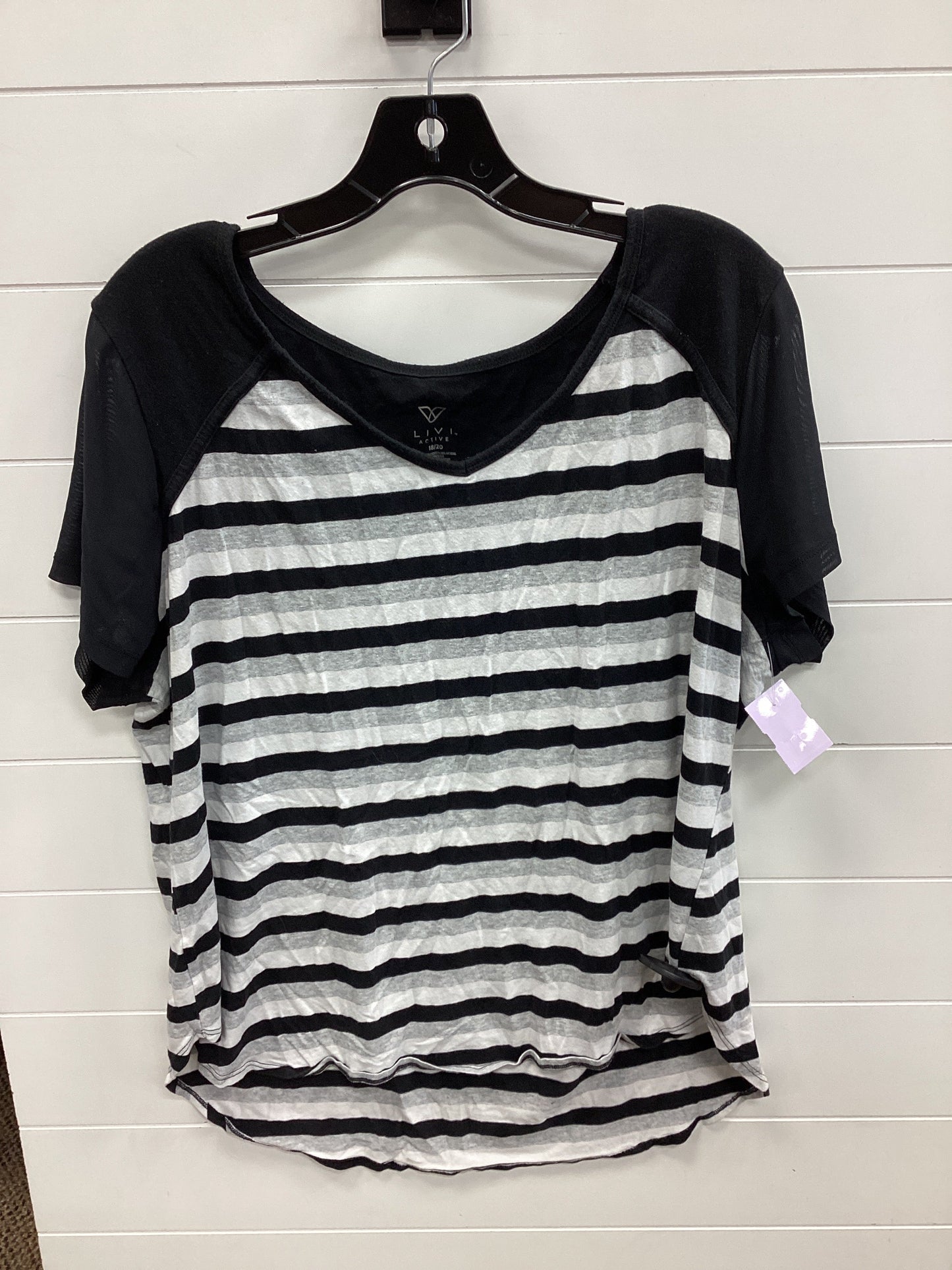 Athletic Top Ss By Livi Active In Black & White, Size:2X