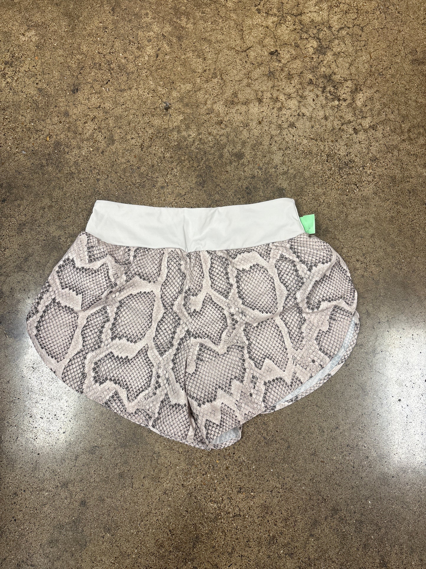 Athletic Shorts By Varley In Snakeskin Print, Size:L