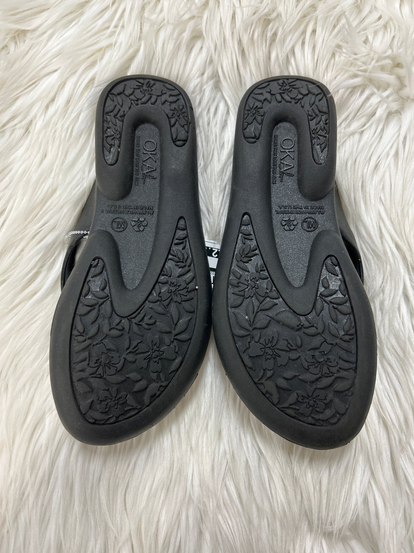 Sandals Flip Flops By Cmc In Black, Size: