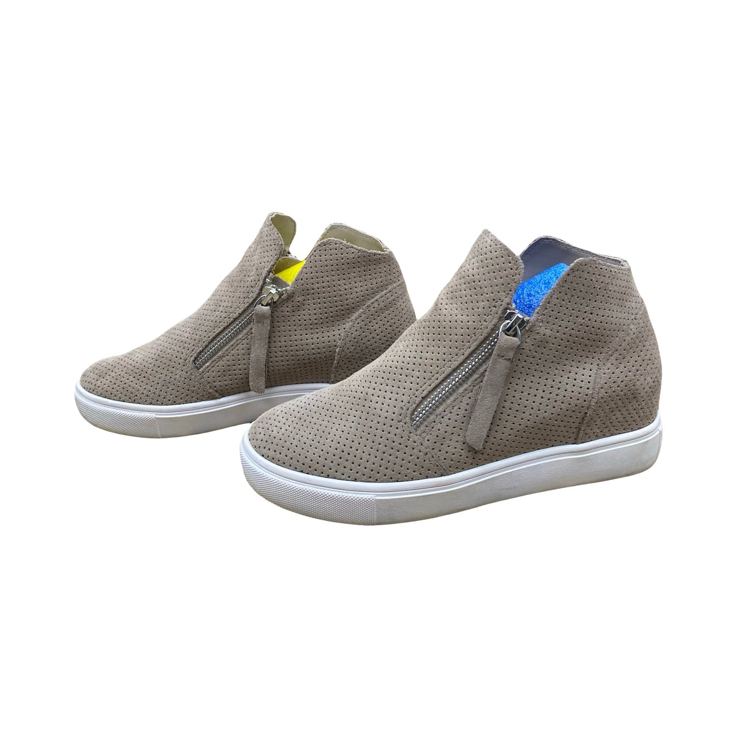 Shoes Sneakers By Steve Madden In Taupe, Size:7.5