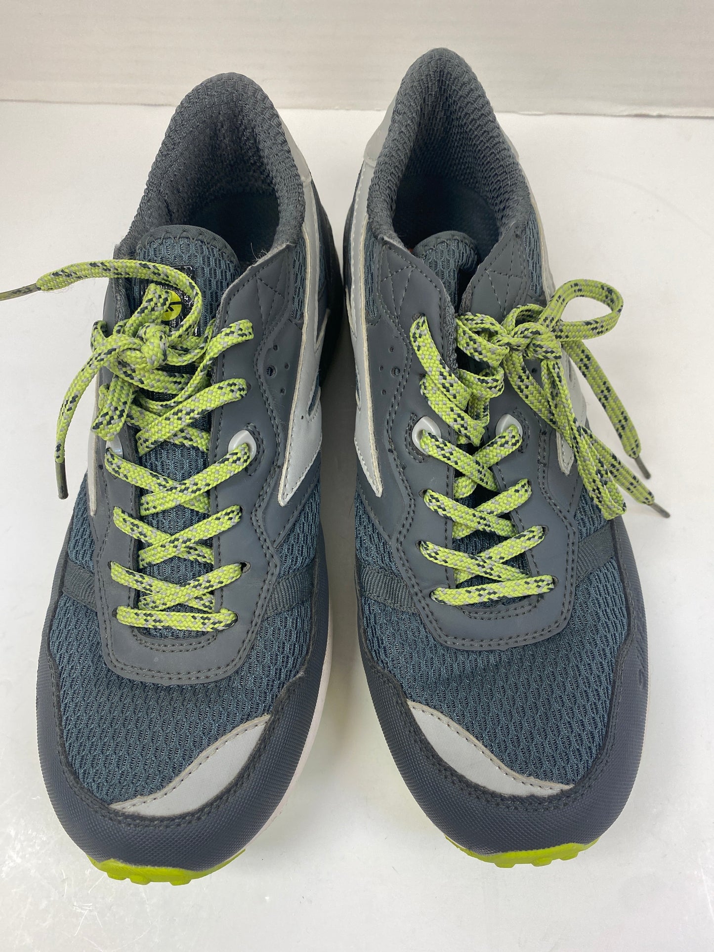 Shoes Athletic By Clothes Mentor Size: 8