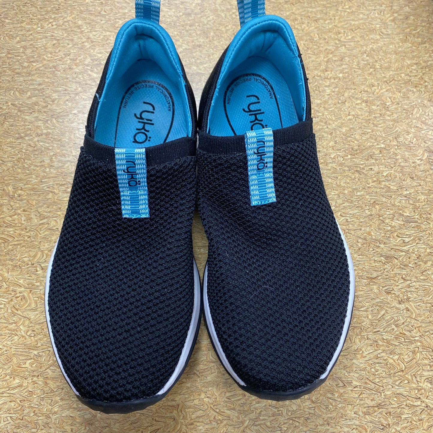 Shoes Flats By Ryka In Black, Size:7.5