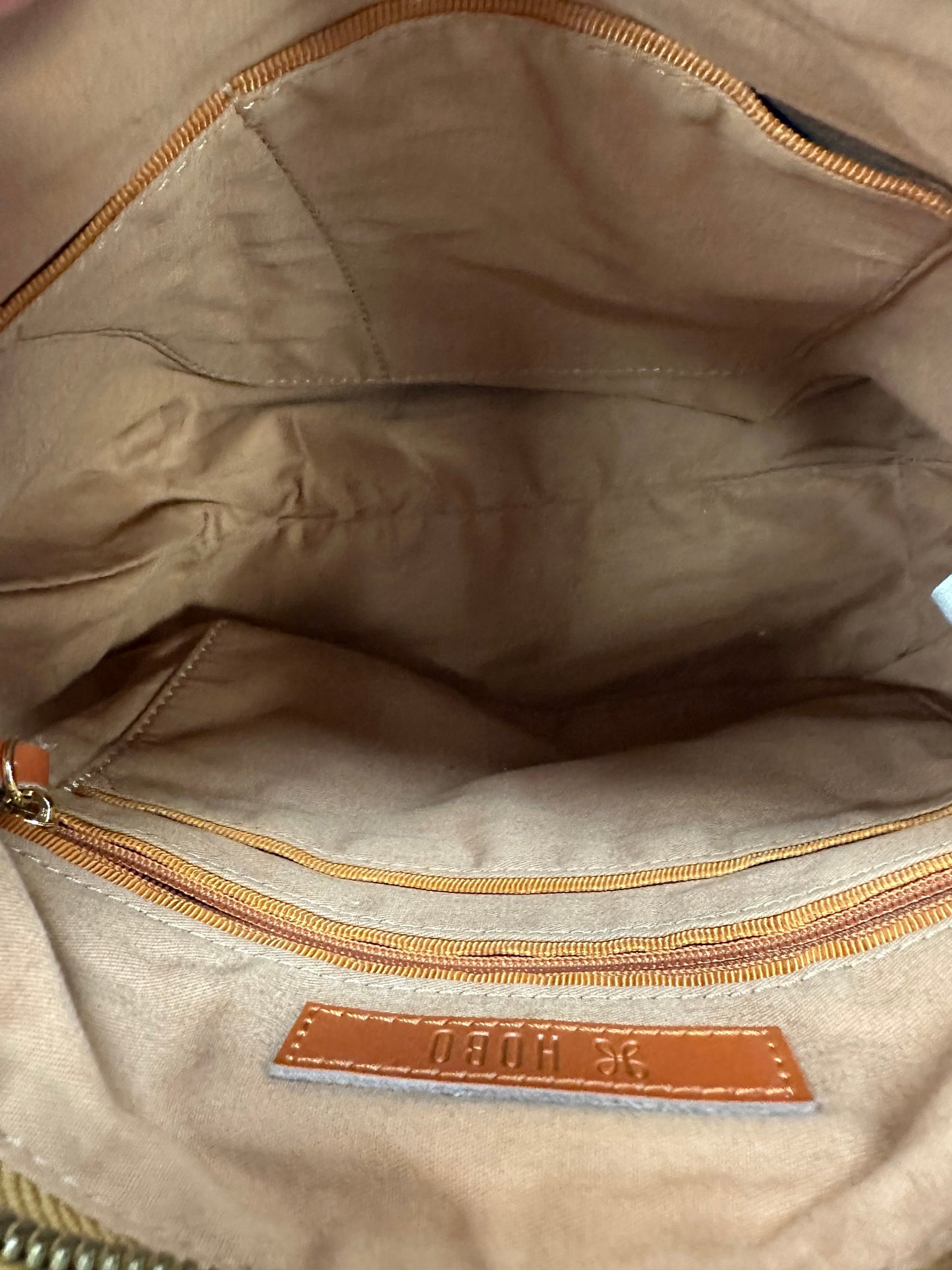 Crossbody By Hobo Intl, Size: Small