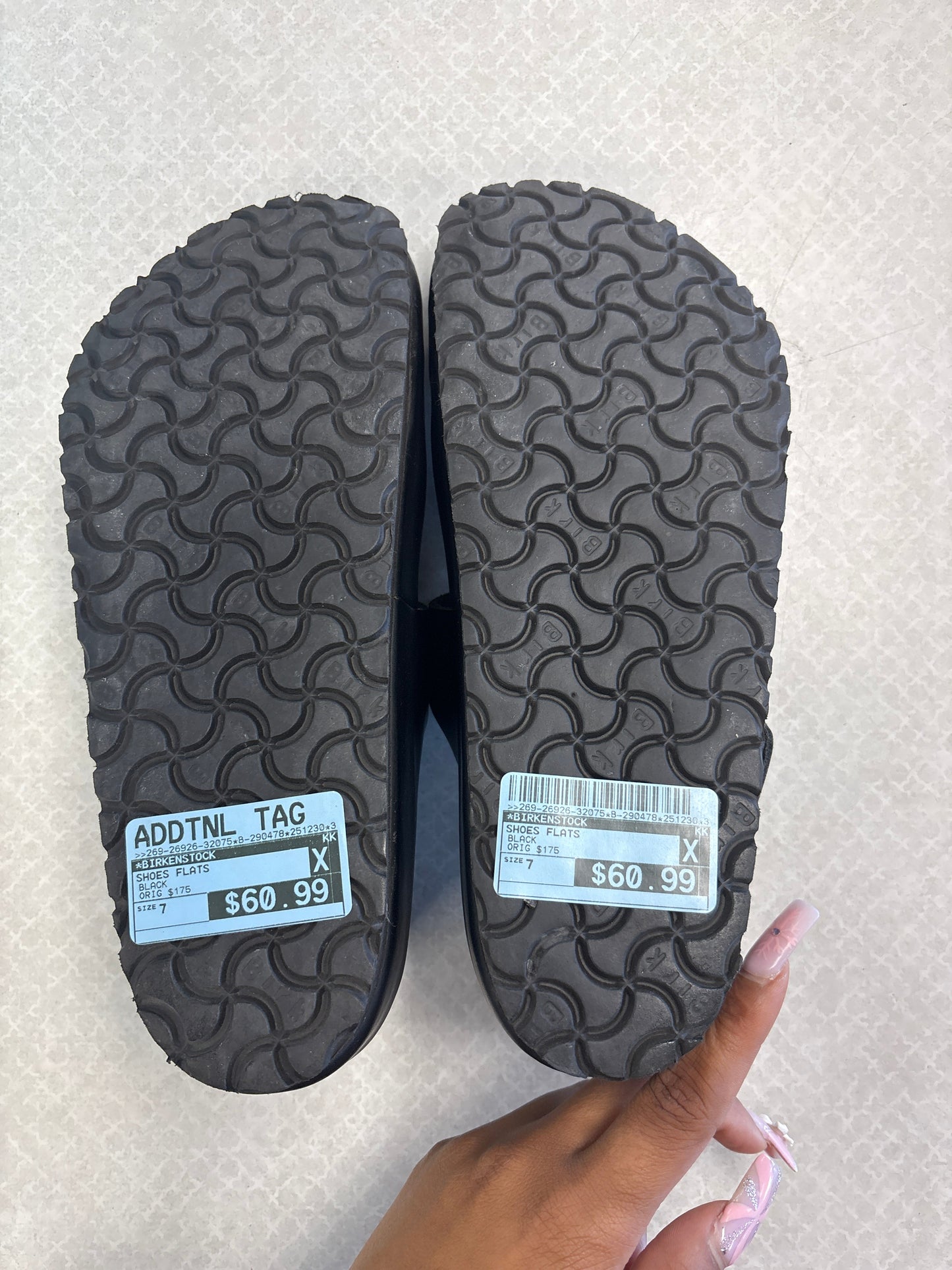 Shoes Flats By Birkenstock In Black, Size:7