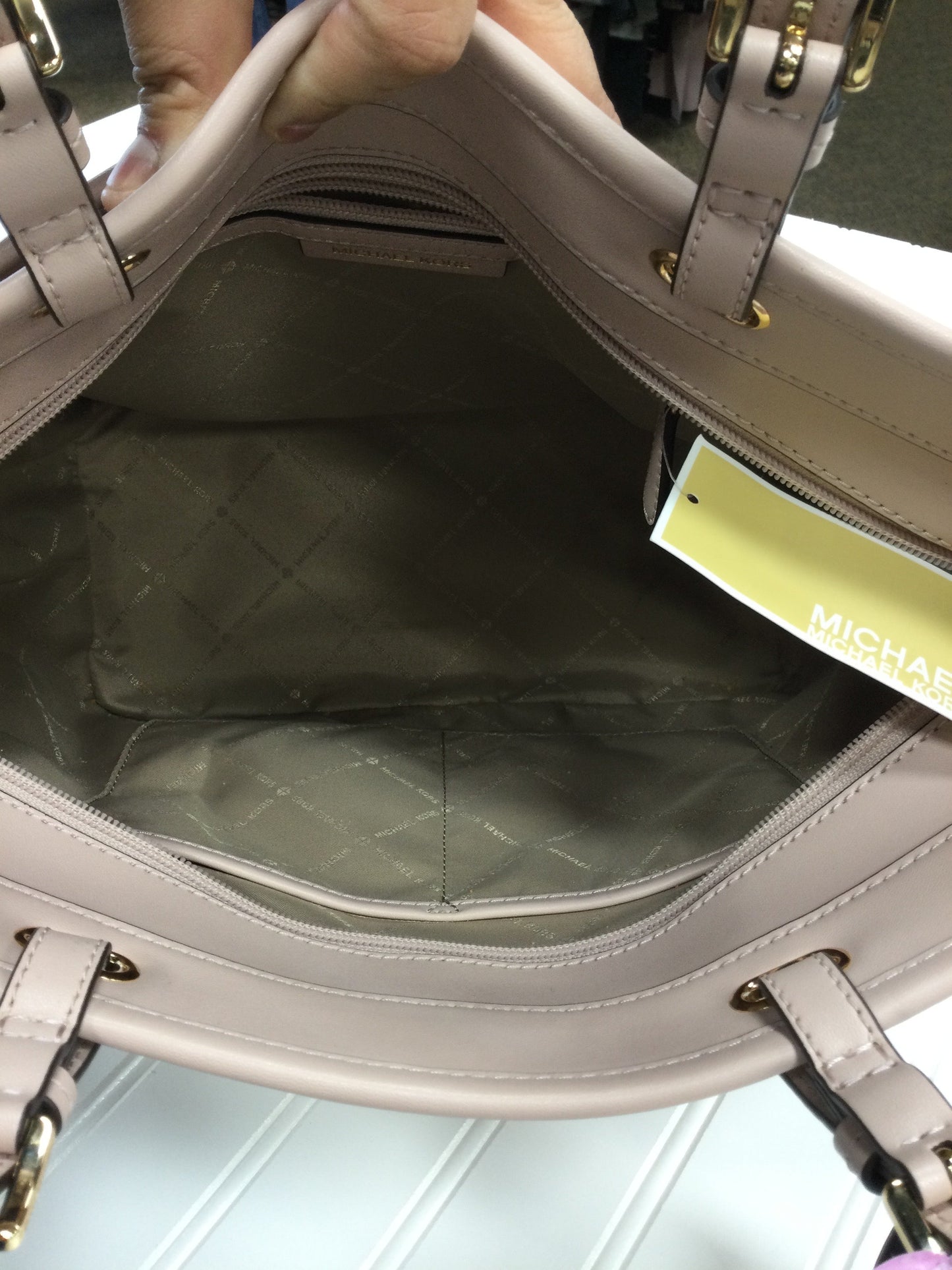 Handbag Designer By Michael Kors In Pink, Size:Large