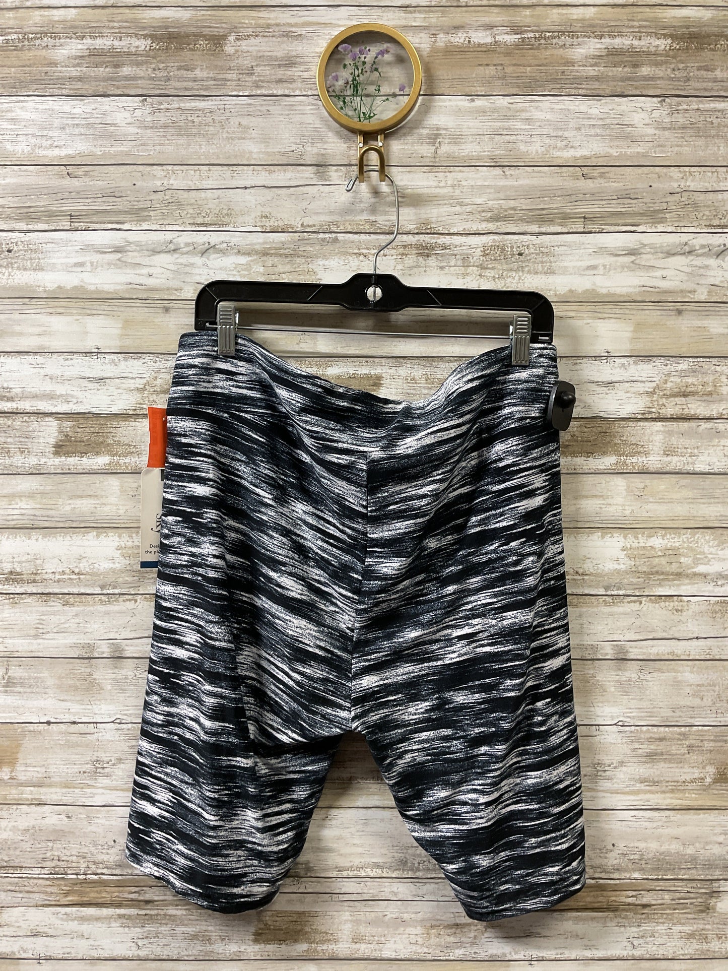 Athletic Shorts By Terra & Sky In Grey, Size:1X