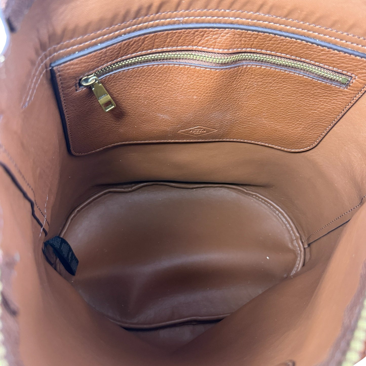 Haven Leather Bucket Bag
By Fossil, Size: Medium