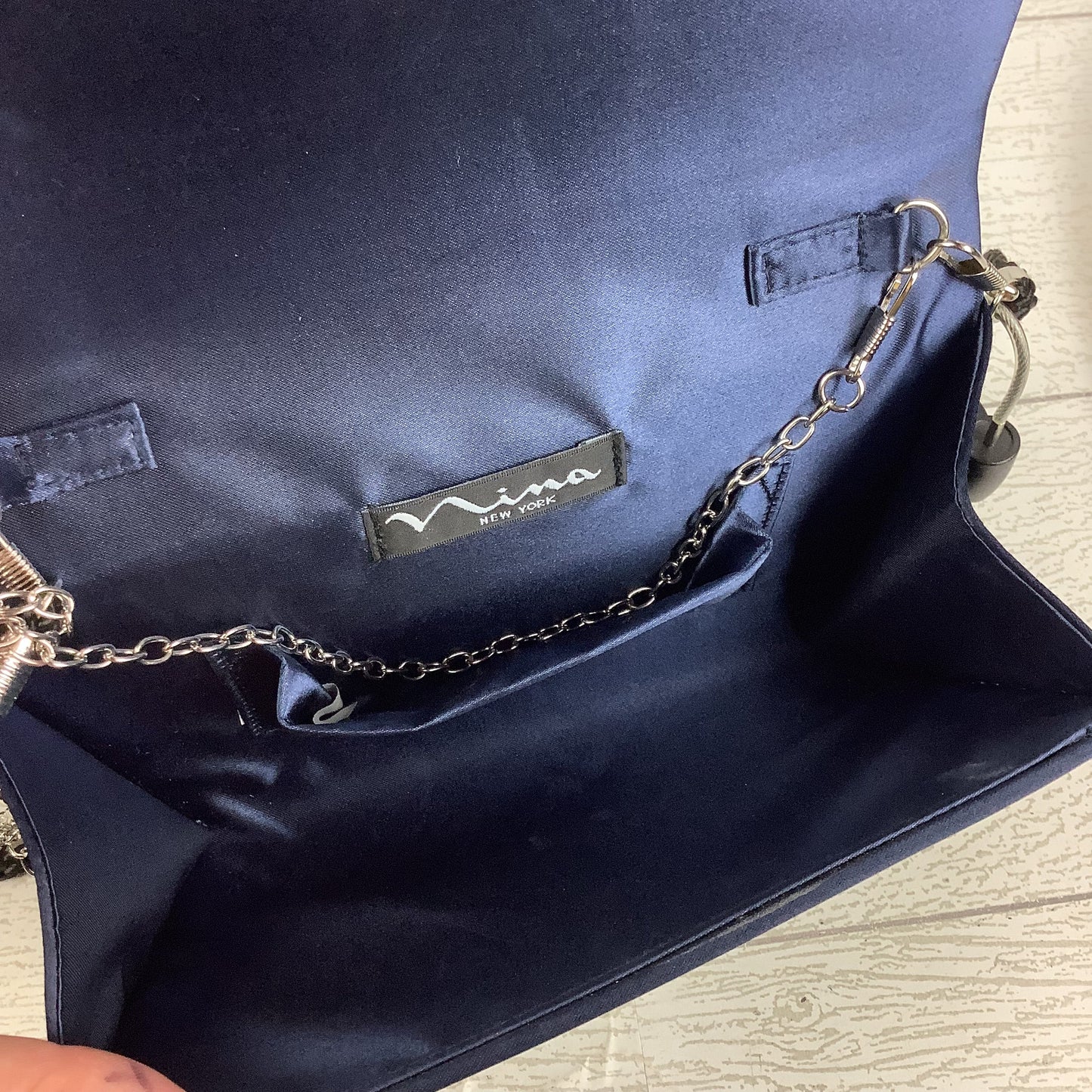 Clutch By Nina, Size: Medium