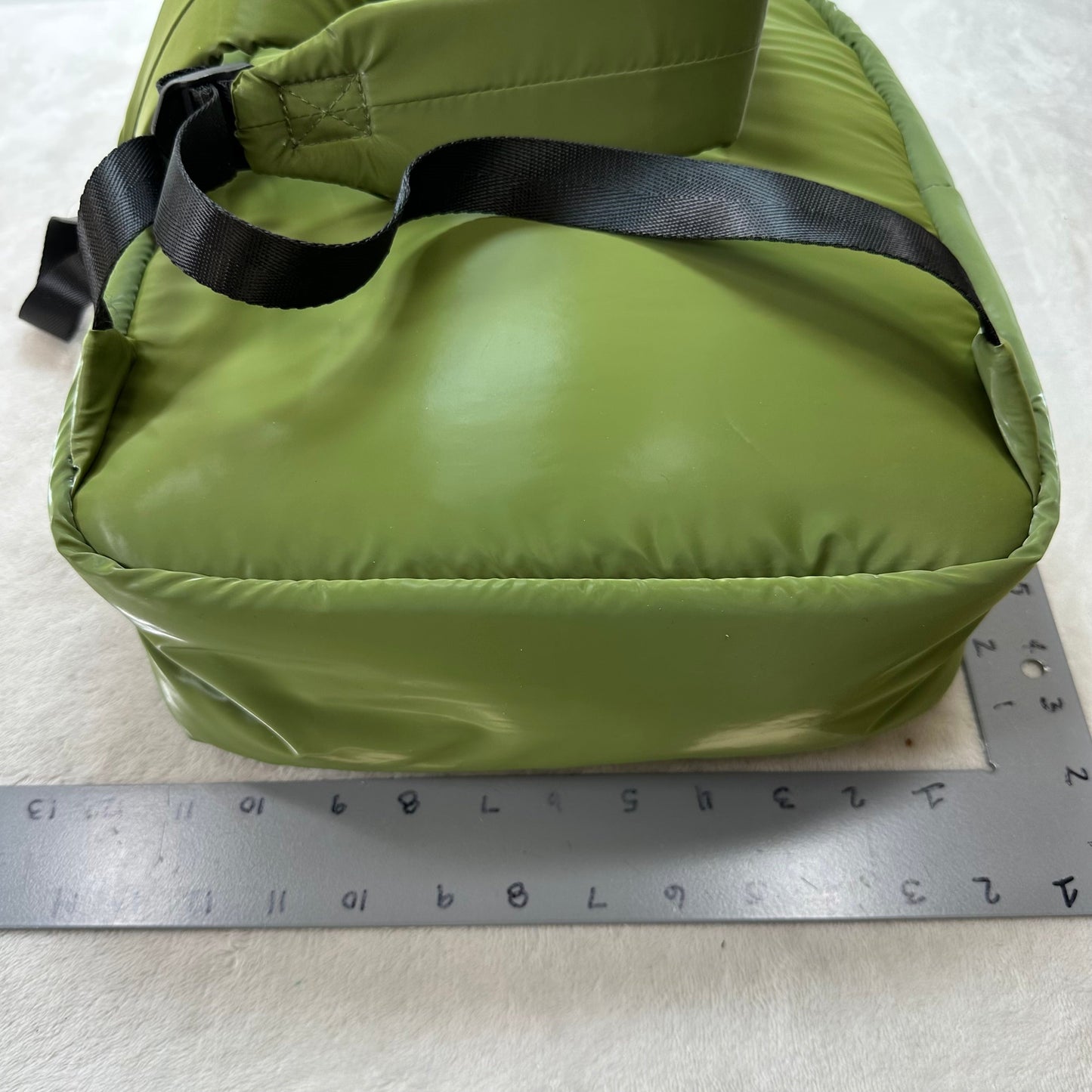 Backpack By Bearpaw, Size: Medium