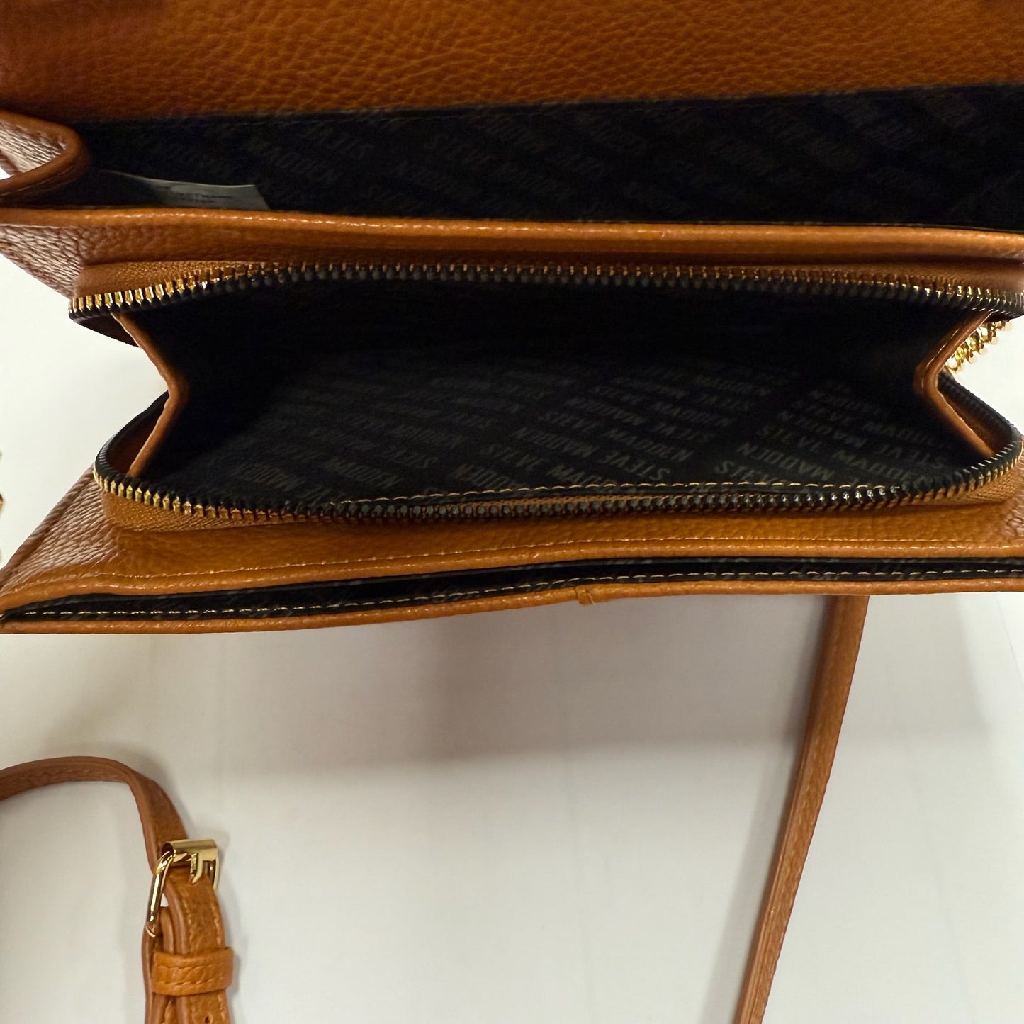 Crossbody By Steve Madden, Size: Medium