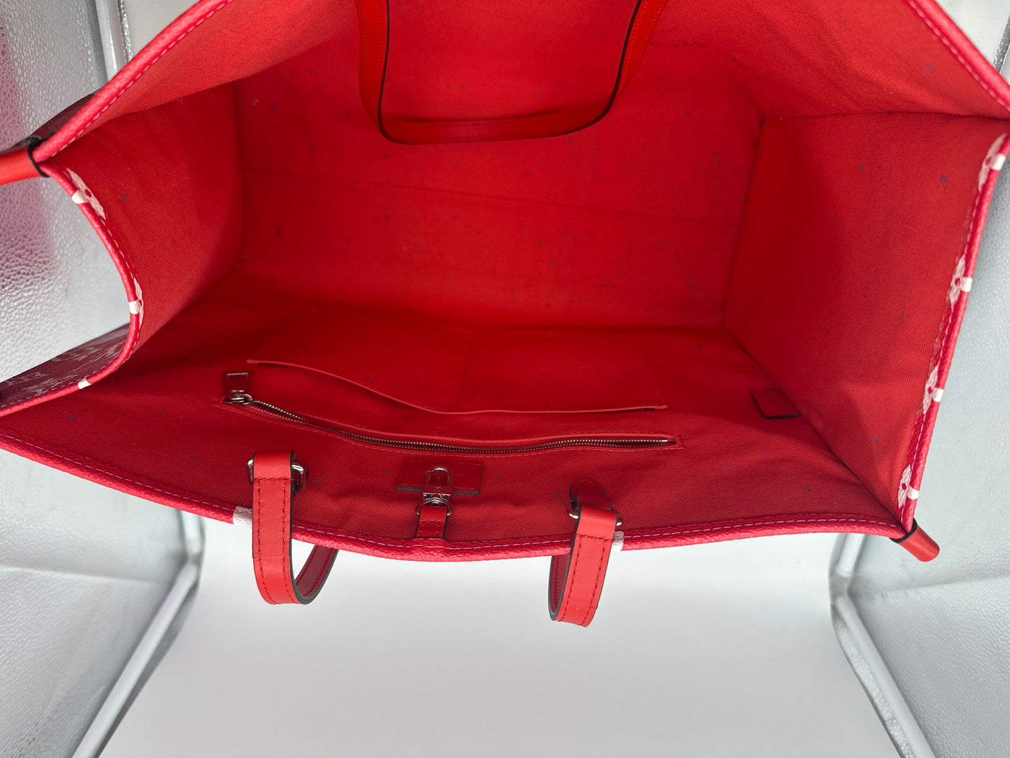 Handbag Luxury Designer By Louis Vuitton, Size: Large