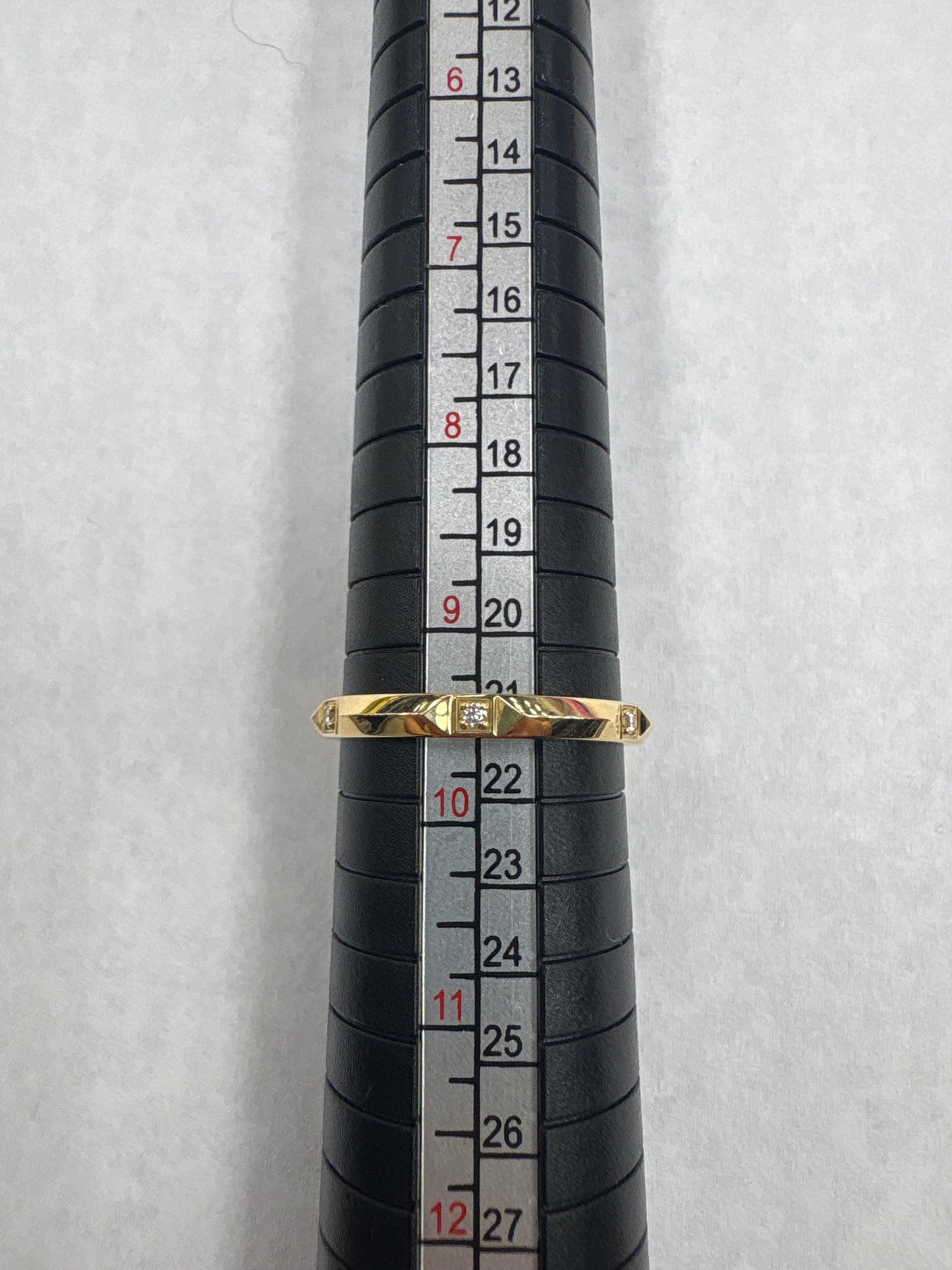 Tiffany & Company True Band Diamond Luxury Ring In 18k Gold , Size: 9.5