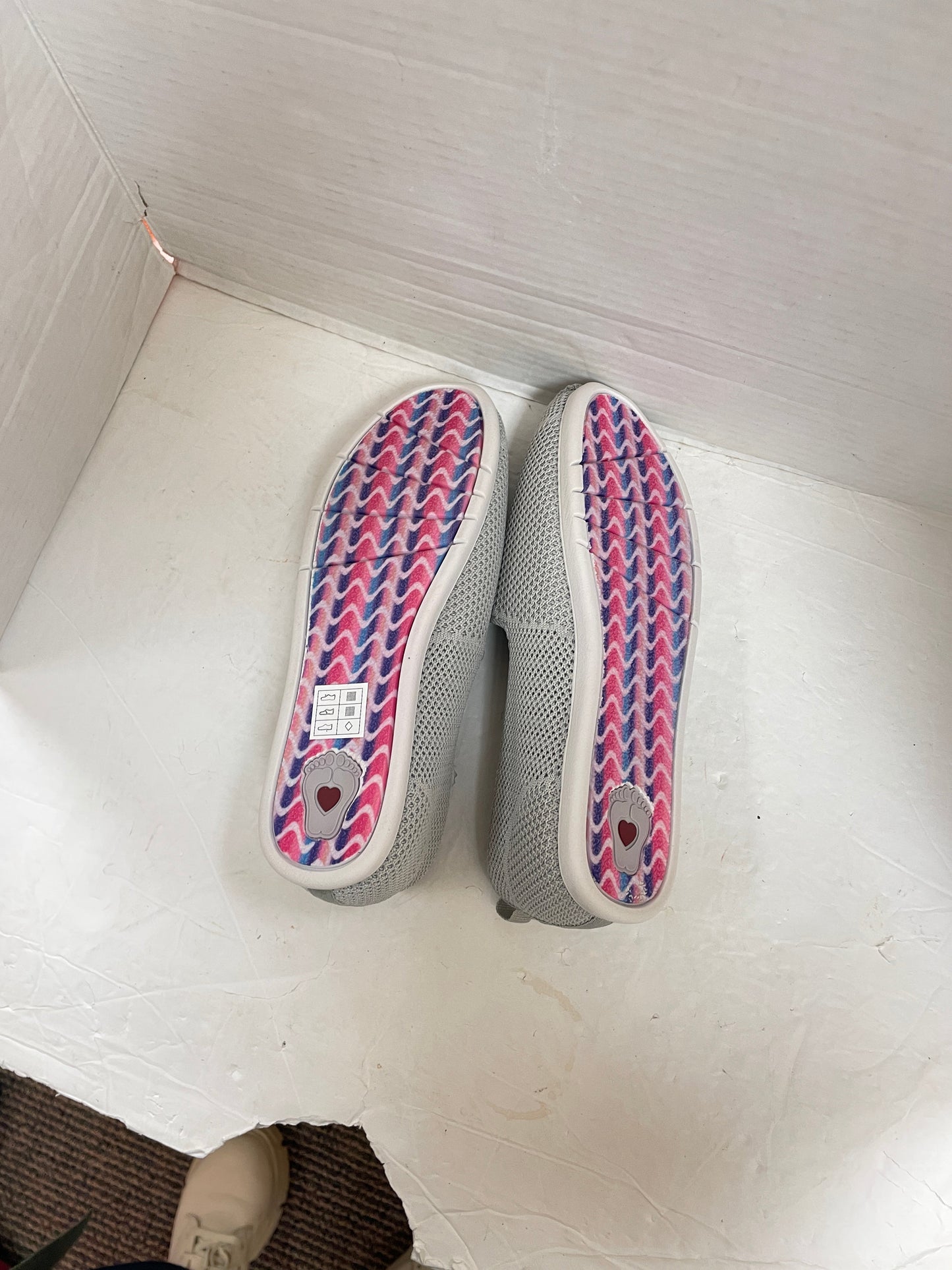 Shoes Flats By Bobs In Grey, Size:9