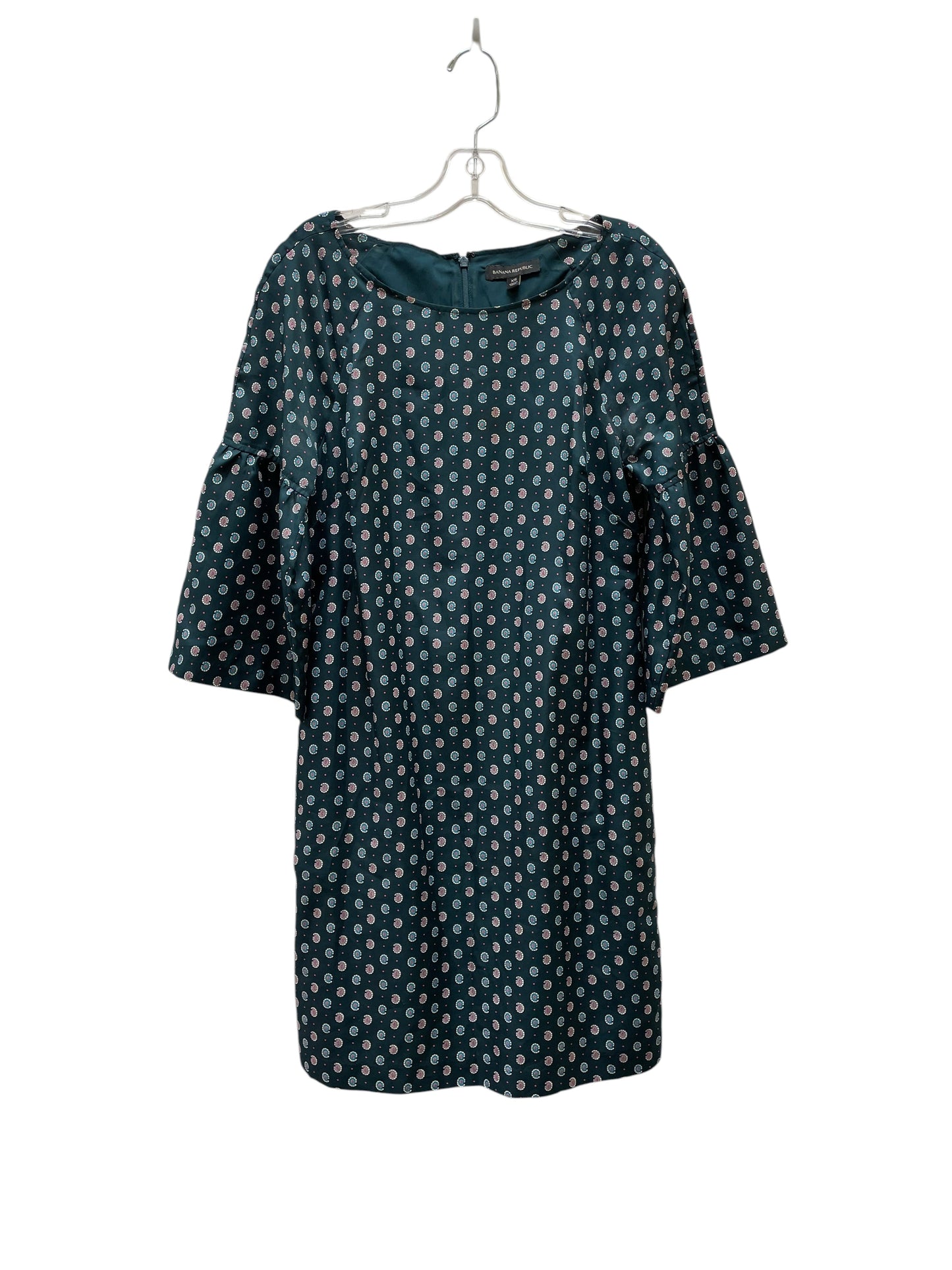 Dress Casual Short By Banana Republic In Green, Size:Xs