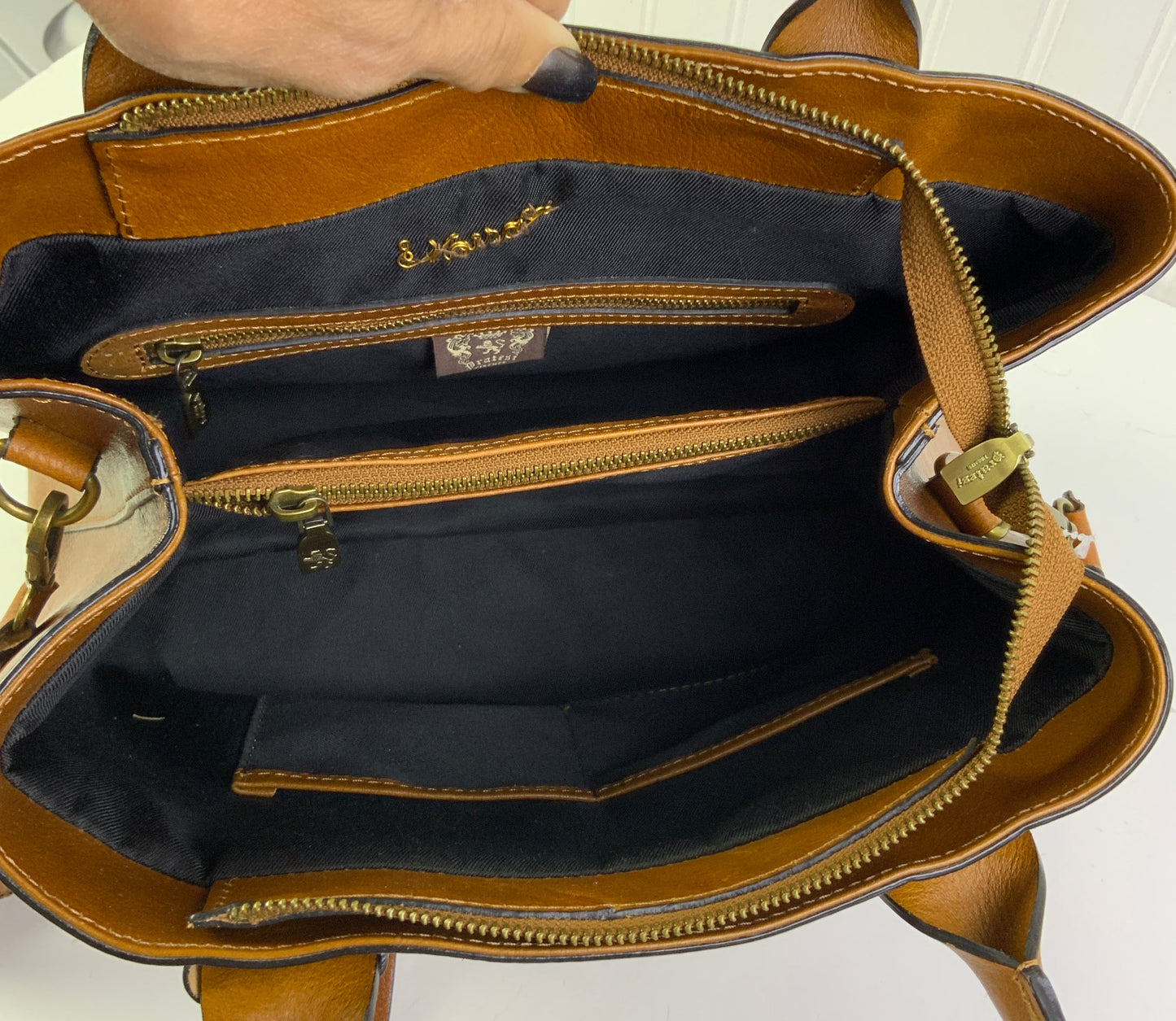 Handbag Leather By Cmc, Size: Medium