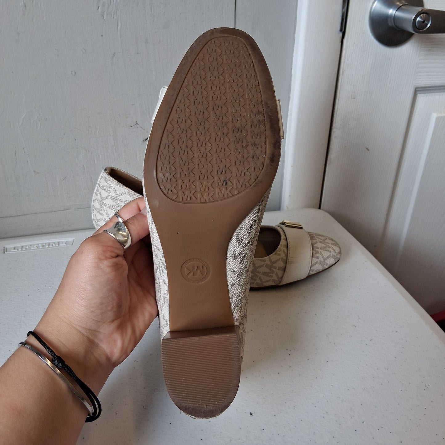 Shoes Designer By Michael Kors In Beige, Size:8
