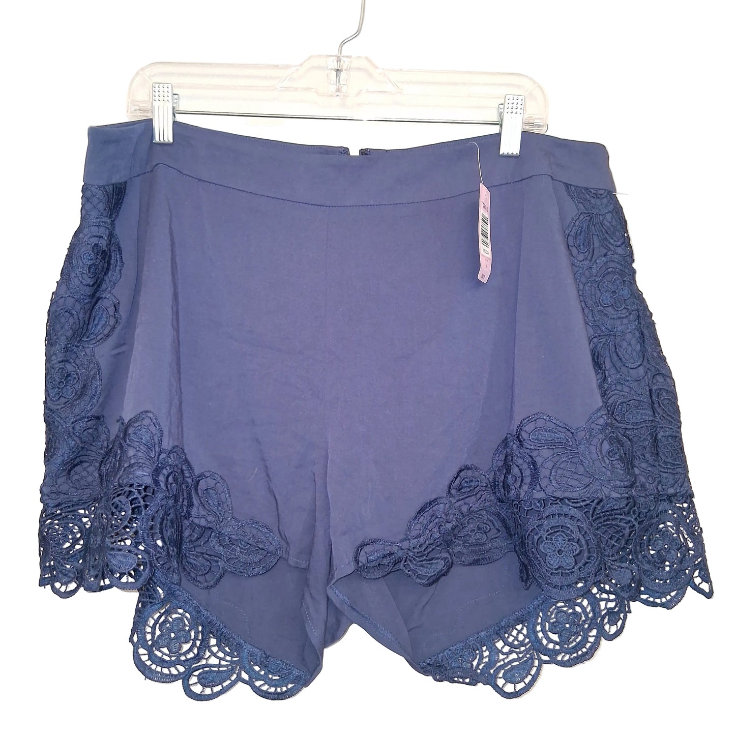 Shorts By Torrid In Navy, Size:16