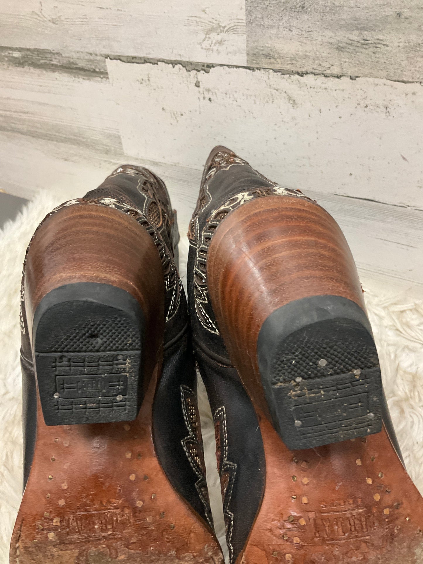 Boots Western By Corral Size: 7.5