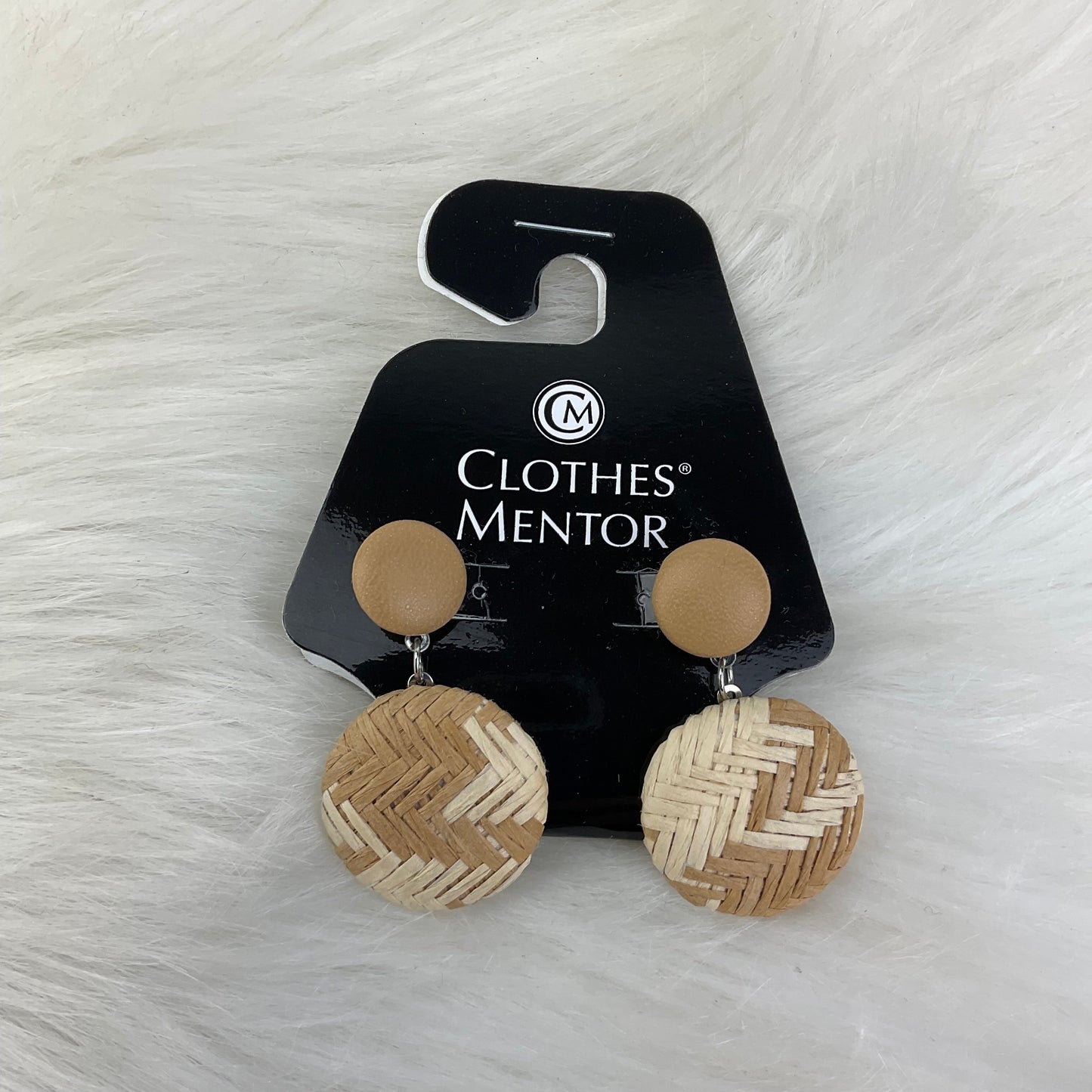 Earrings Dangle/drop By Clothes Mentor Size: 0