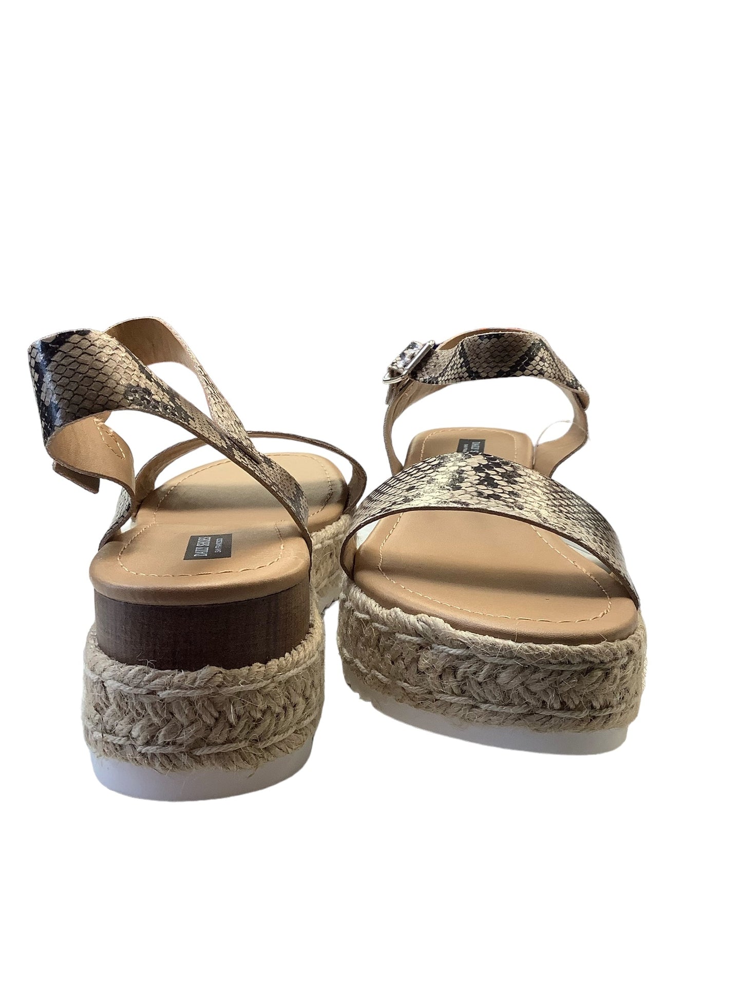 Sandals Flats By Clothes Mentor Size: 8.5