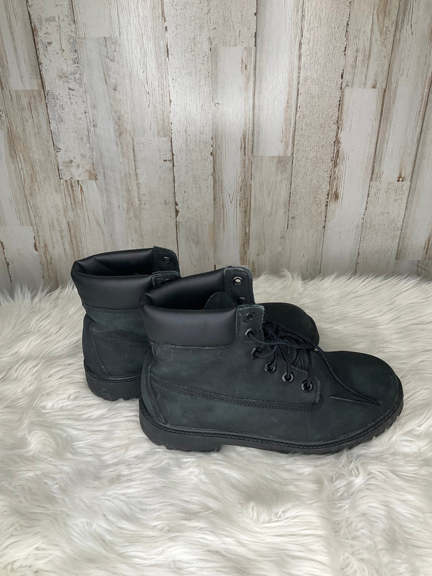 Boots Ankle Flats By Timberland Size: 6