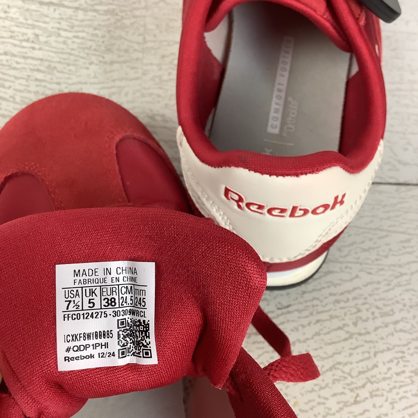 Shoes Athletic By Reebok In Red, Size: 7.5