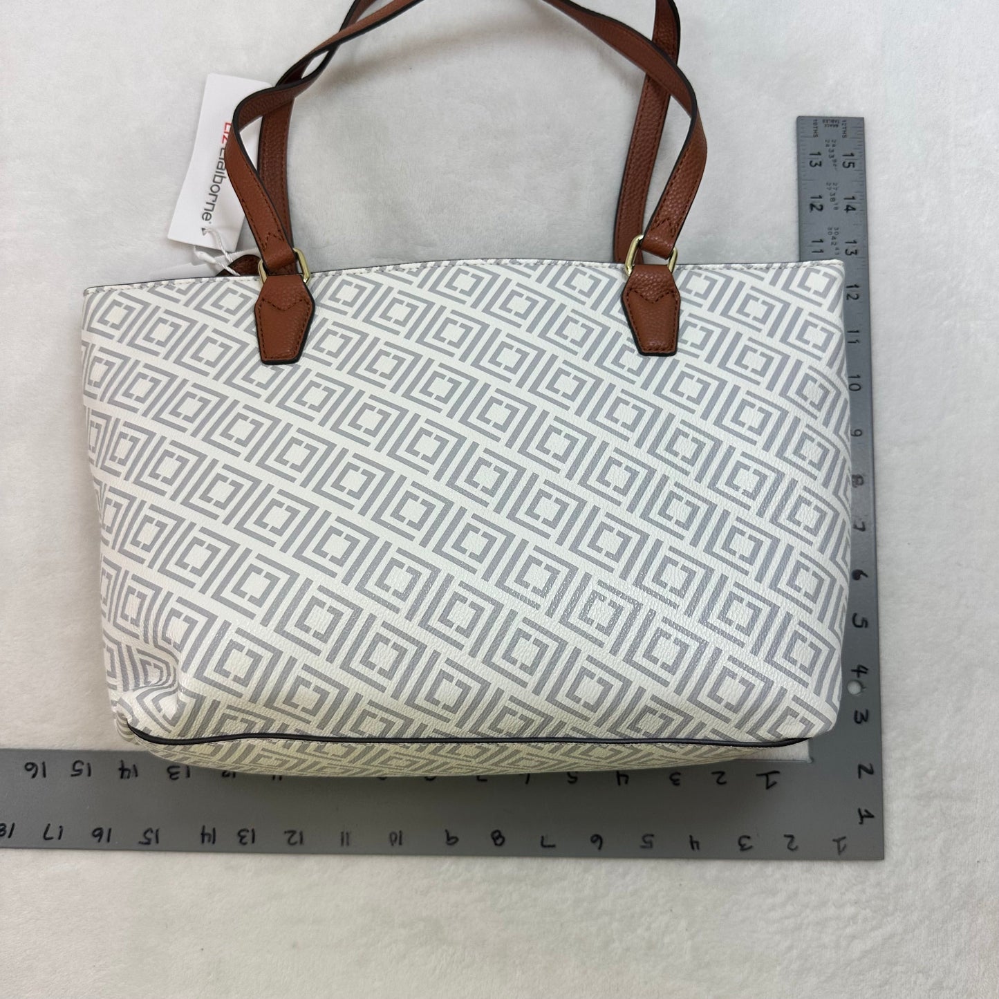 Handbag By Liz Claiborne, Size: Medium