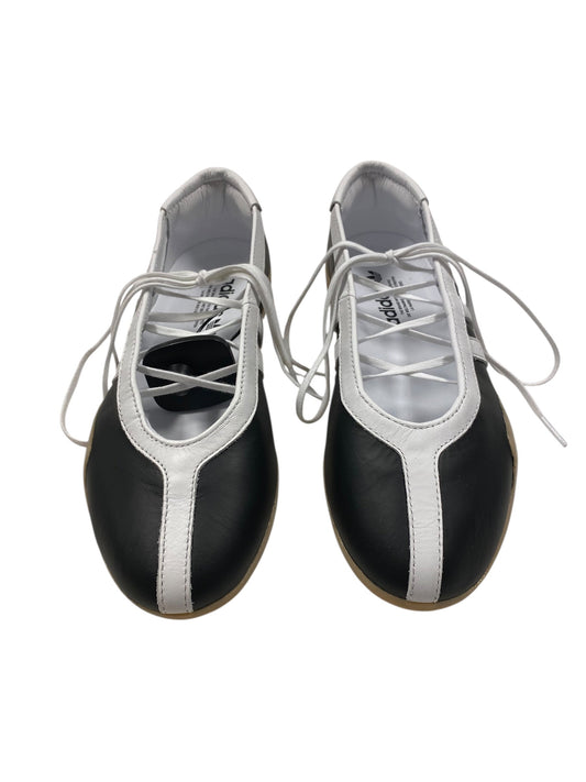 Shoes Flats By Adidas In Black & White, Size:10