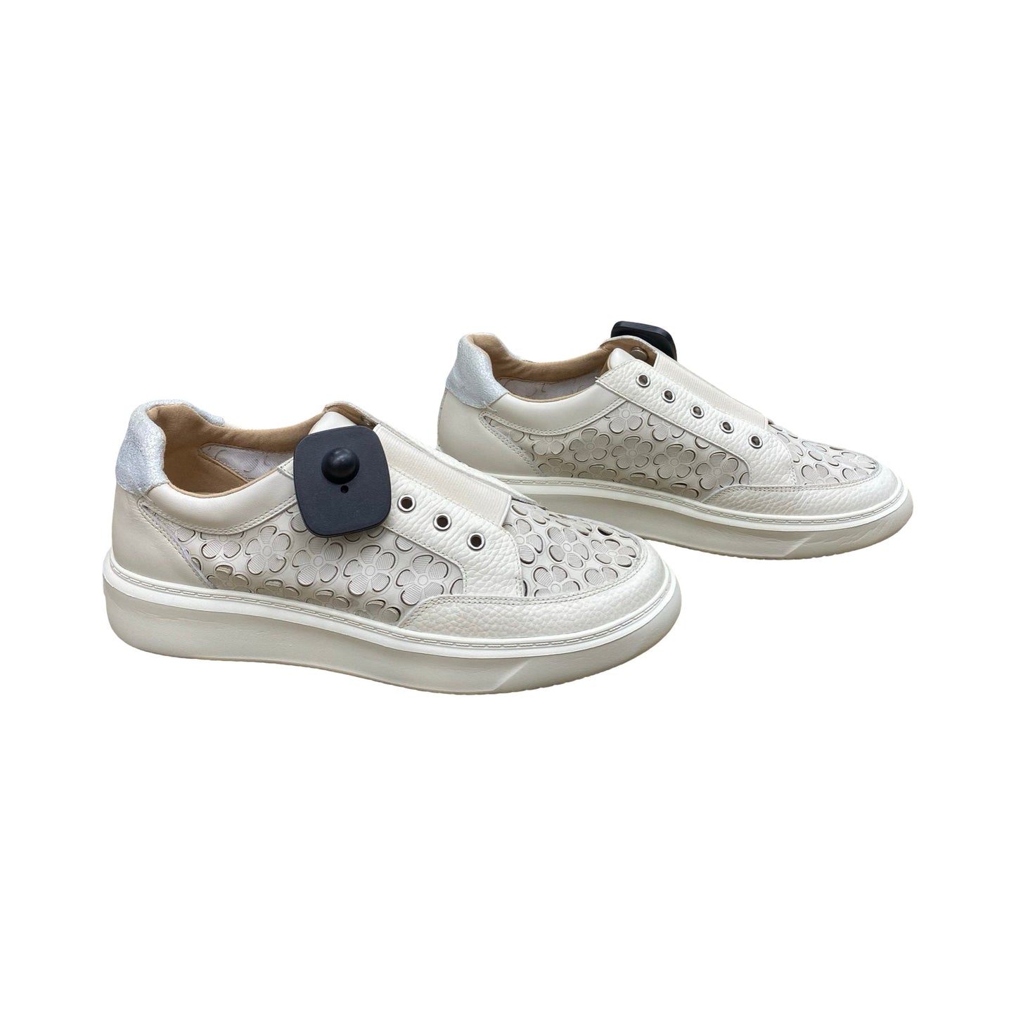 Shoes Sneakers By Donald Pliner In Cream, Size:10