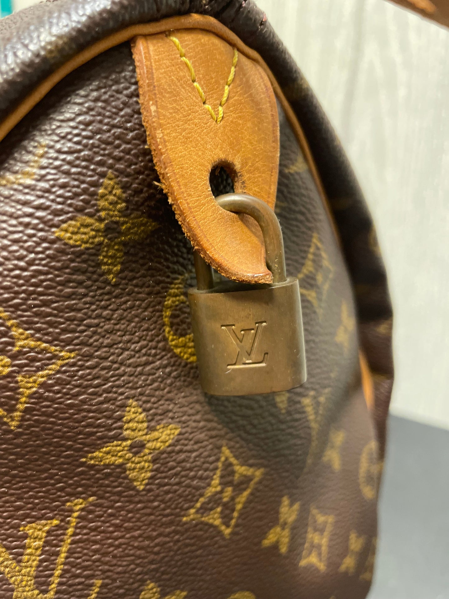 HANDBAG LUXURY DESIGNER by LOUIS VUITTON In BROWN, Size: MEDIUM