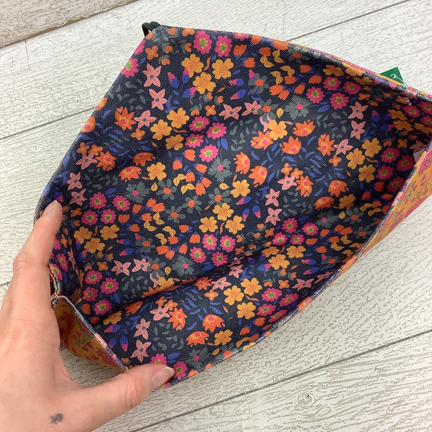 Clutch By Natural Life, Size: Small