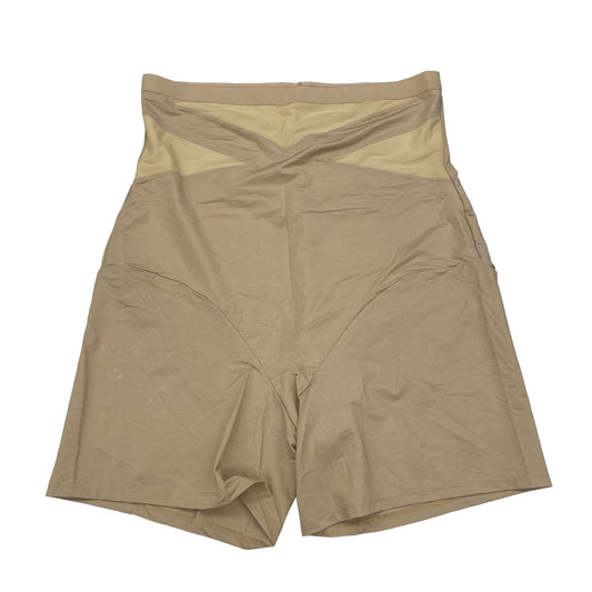 TAN CACIQUE SHORTS, Size 4X