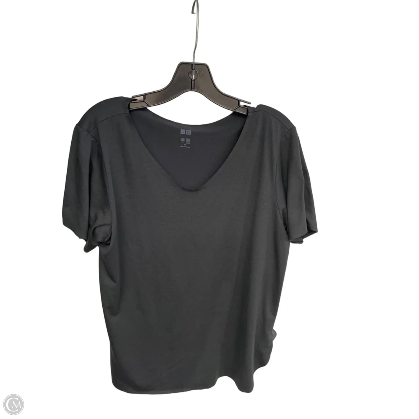 Top Short Sleeve Basic By Uniqlo In Beige, Size: M