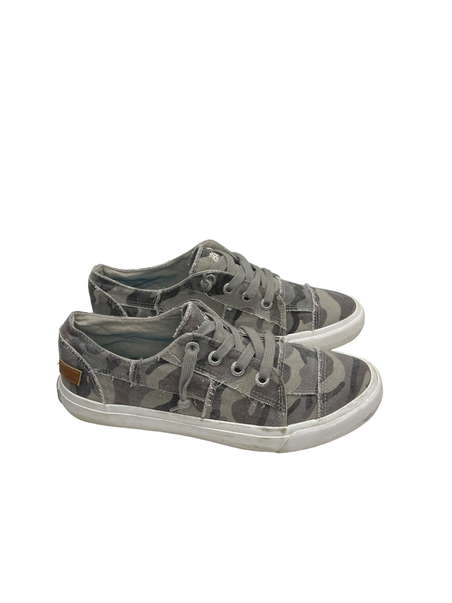 Camouflage Print Shoes Sneakers Blowfish, Size 9.5
