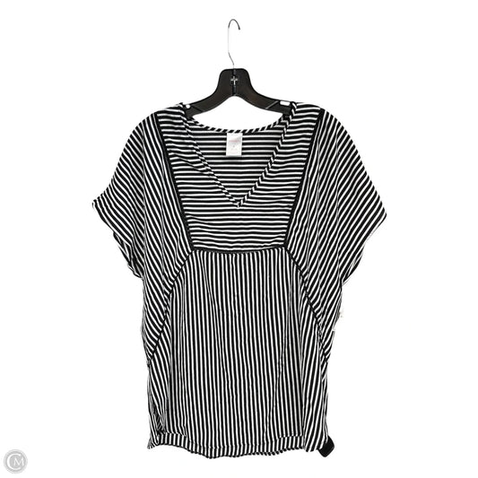 Swimwear Cover-up By Xhilaration In Striped Pattern, Size: M